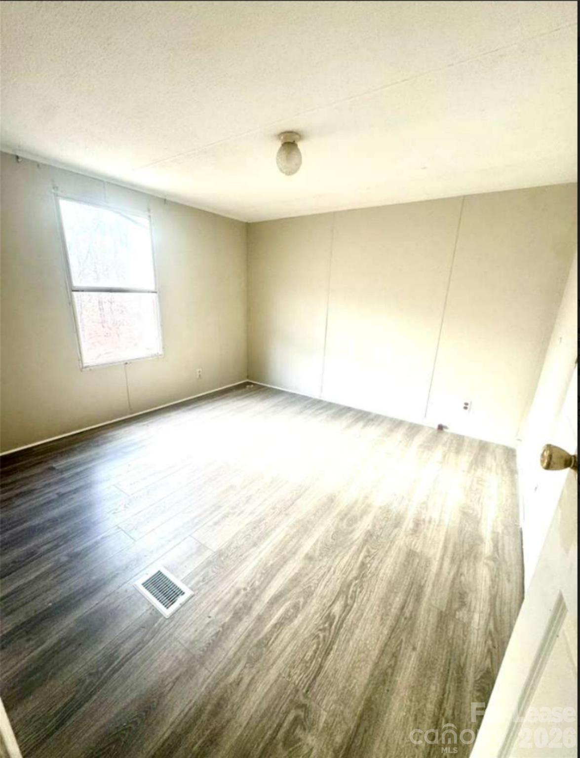 3037 Crenson Drive Property Photo 2