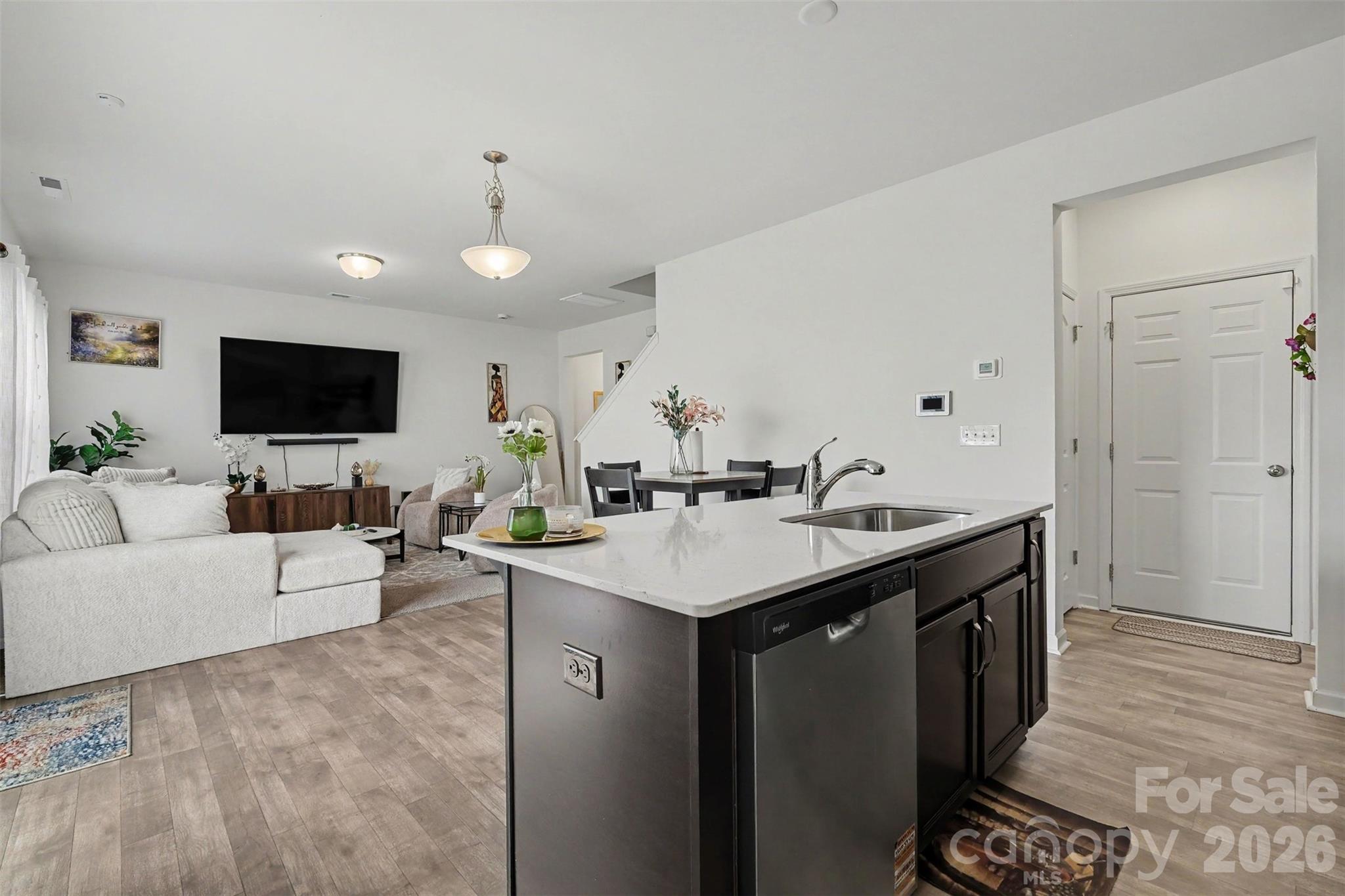 755 Gondola Court Property Photo 4