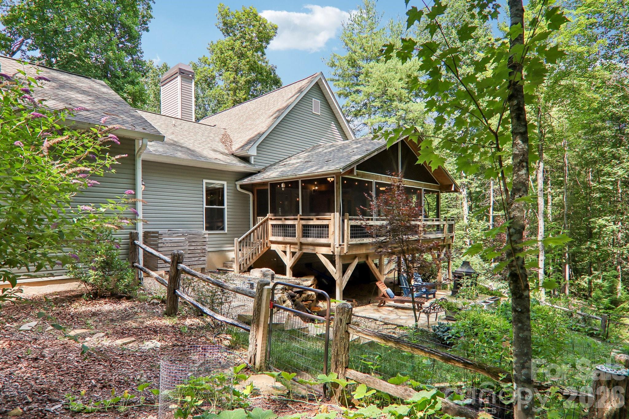 24 Caroline Lane Property Photo 32