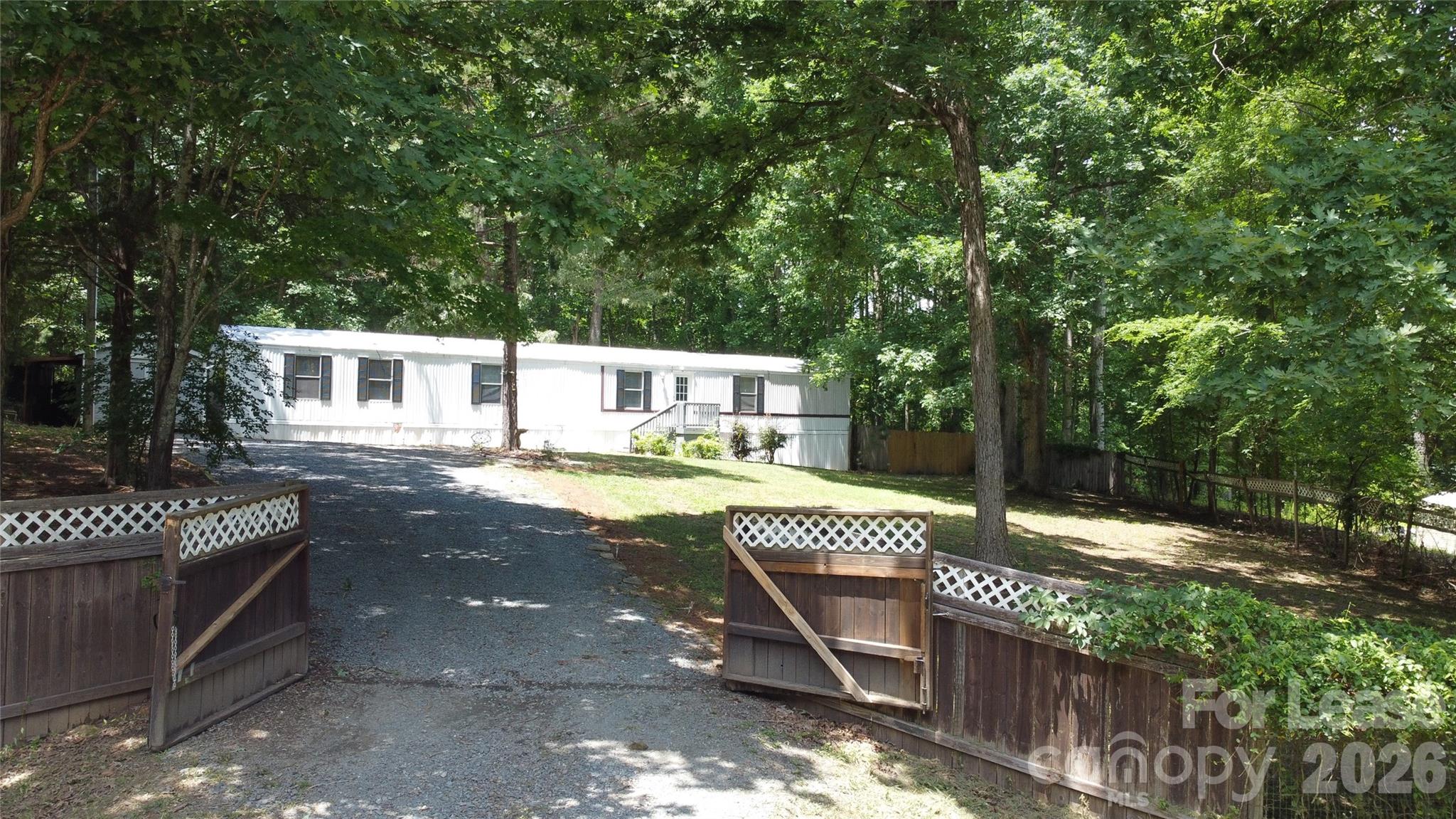 4120 Glenola Drive Property Photo 2