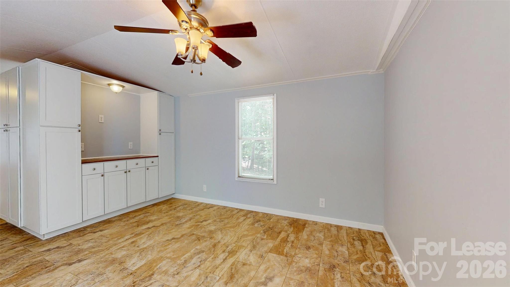 4120 Glenola Drive Property Photo 3