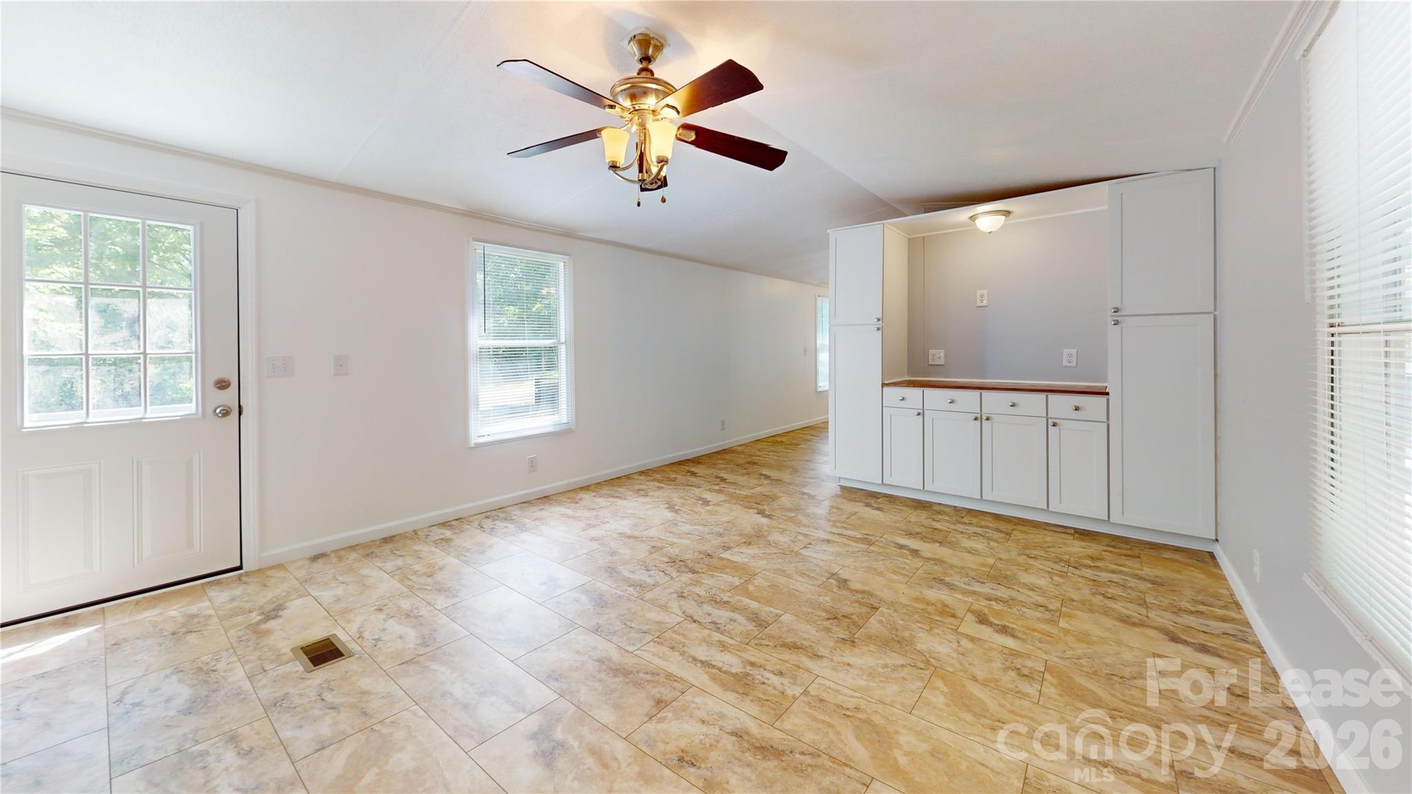 4120 Glenola Drive Property Photo 4
