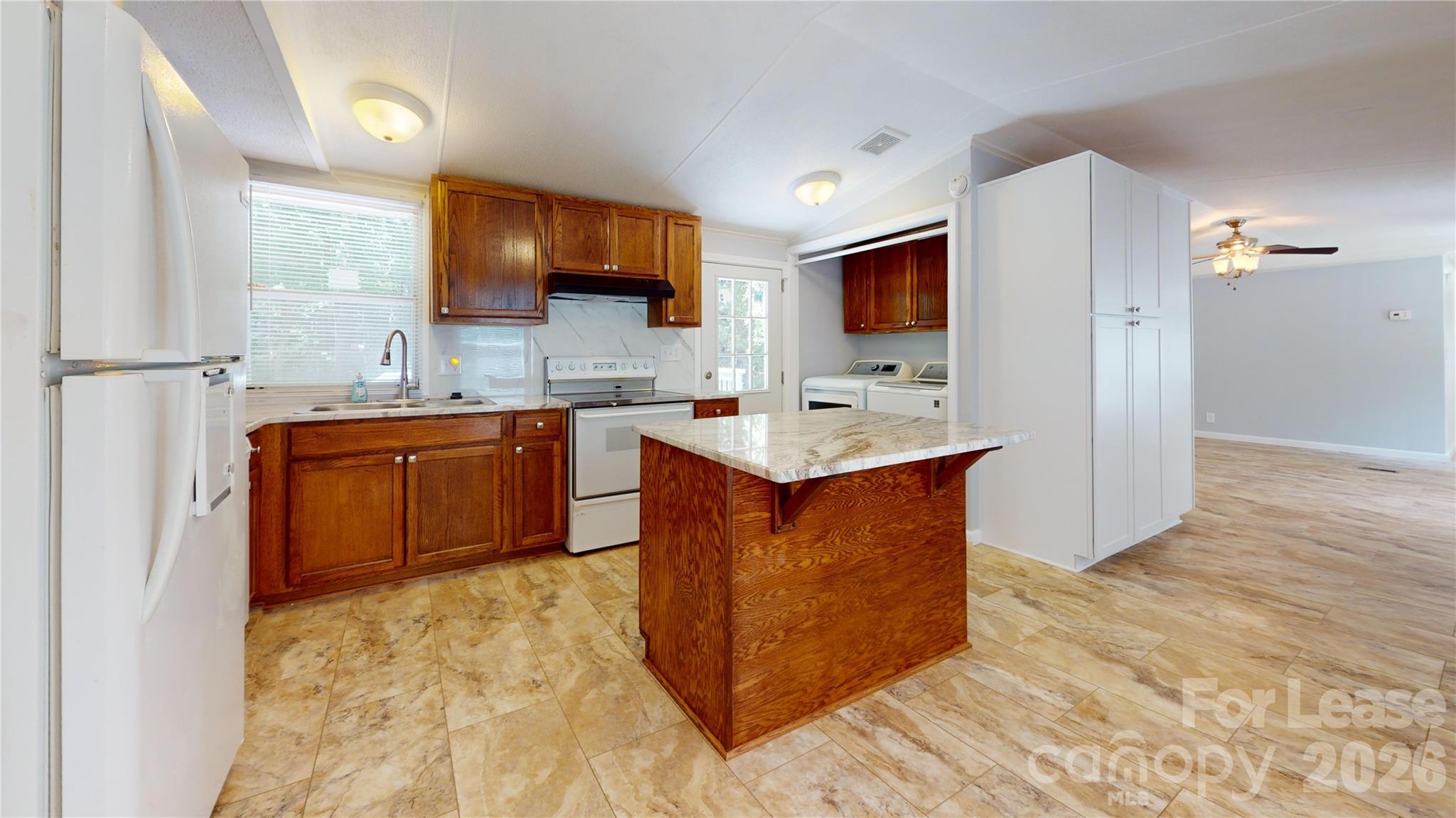 4120 Glenola Drive Property Photo 7