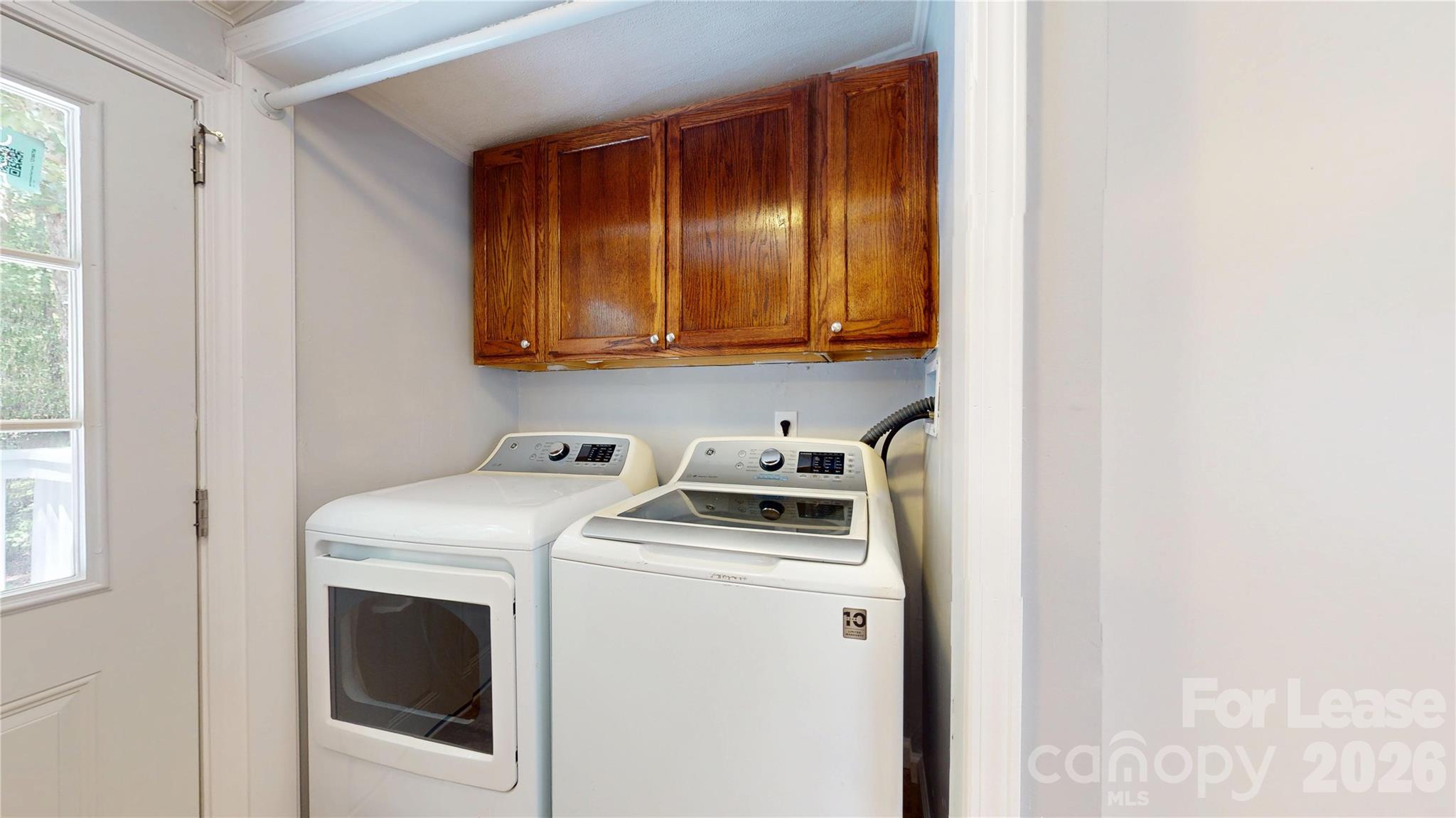 4120 Glenola Drive Property Photo 8