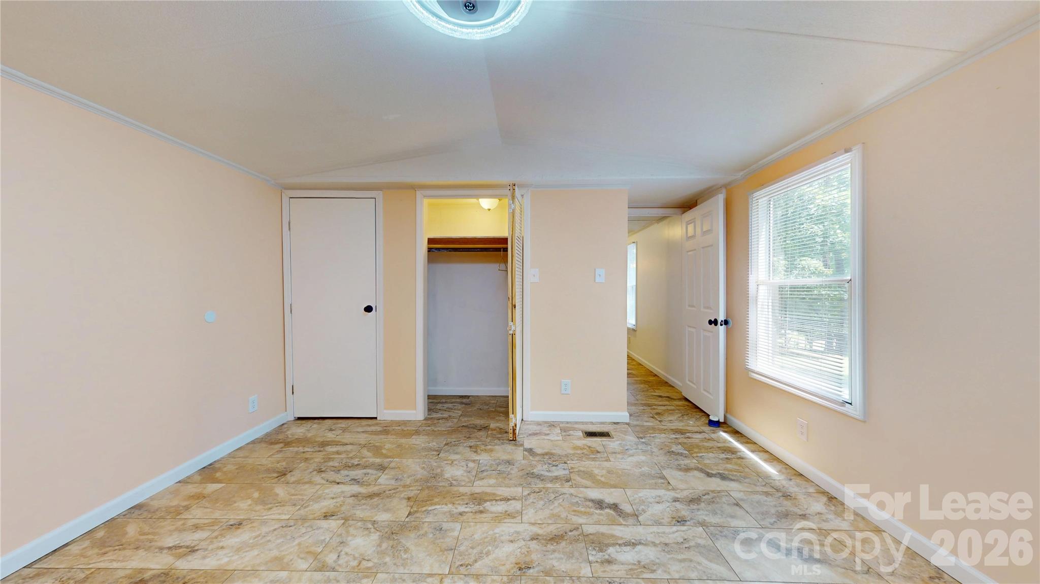 4120 Glenola Drive Property Photo 10