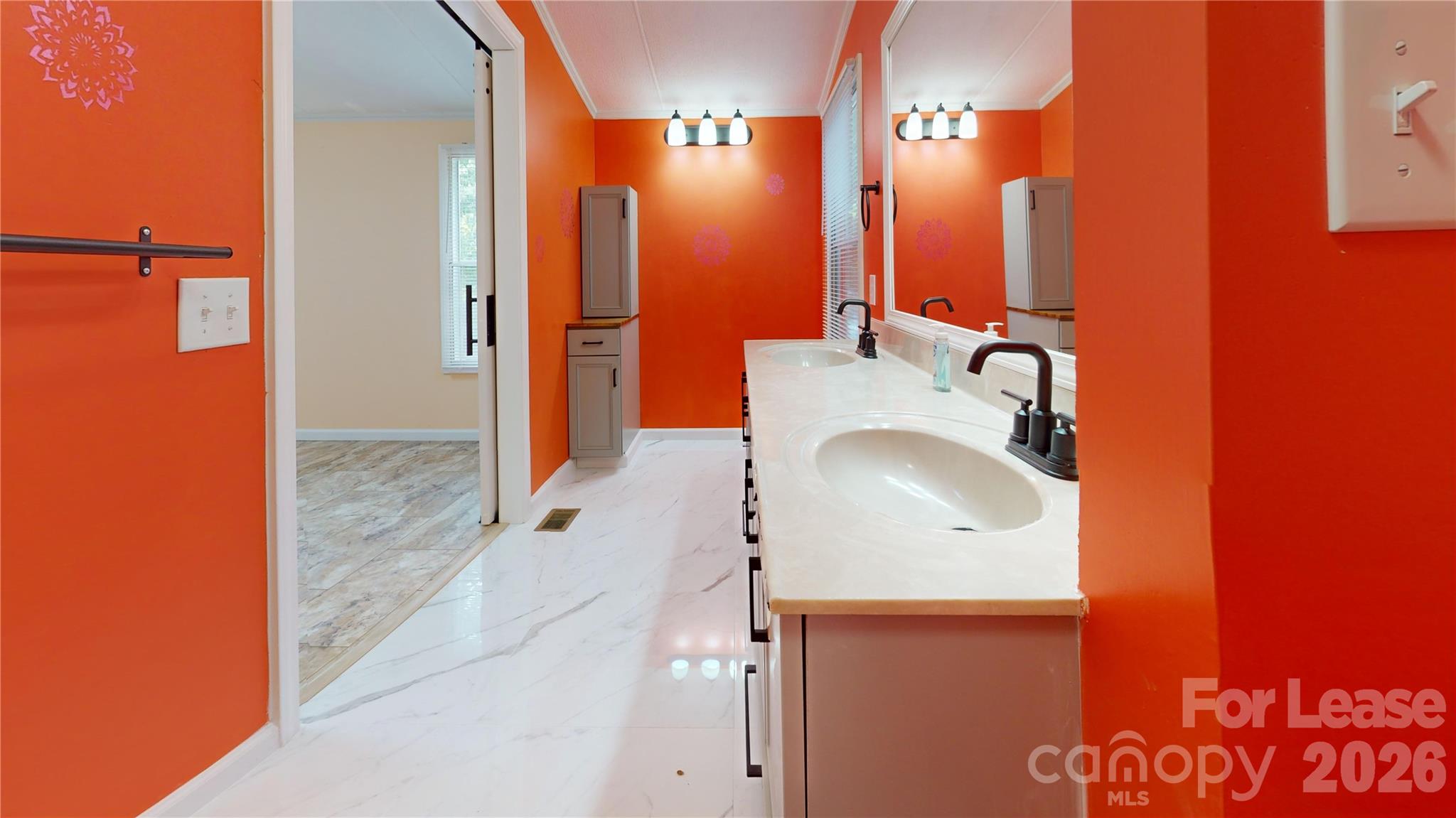 4120 Glenola Drive Property Photo 13