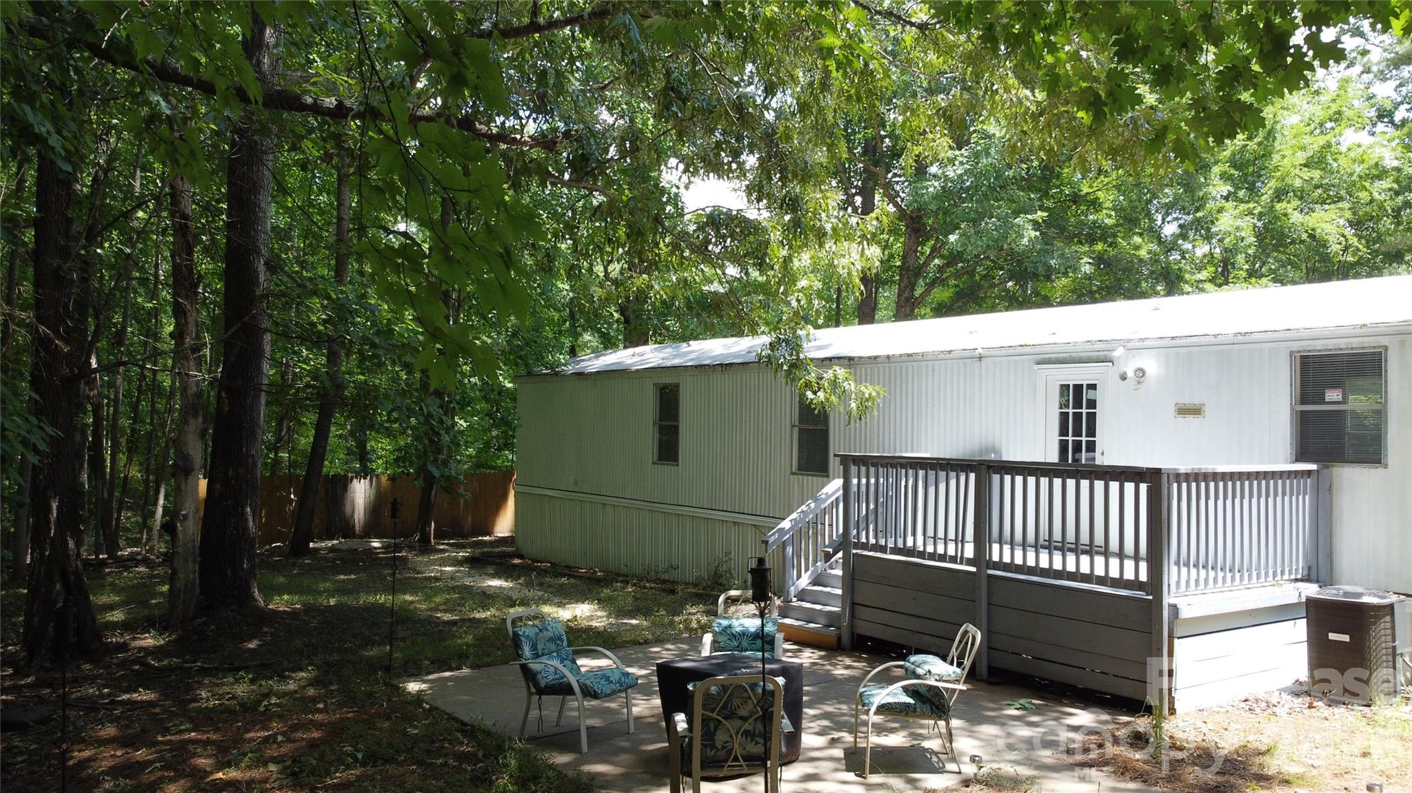 4120 Glenola Drive Property Photo 22