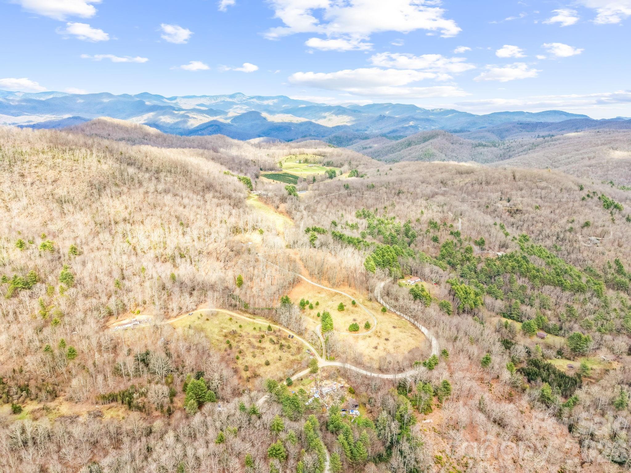 527 North Robinson Creek Road Property Photo 13