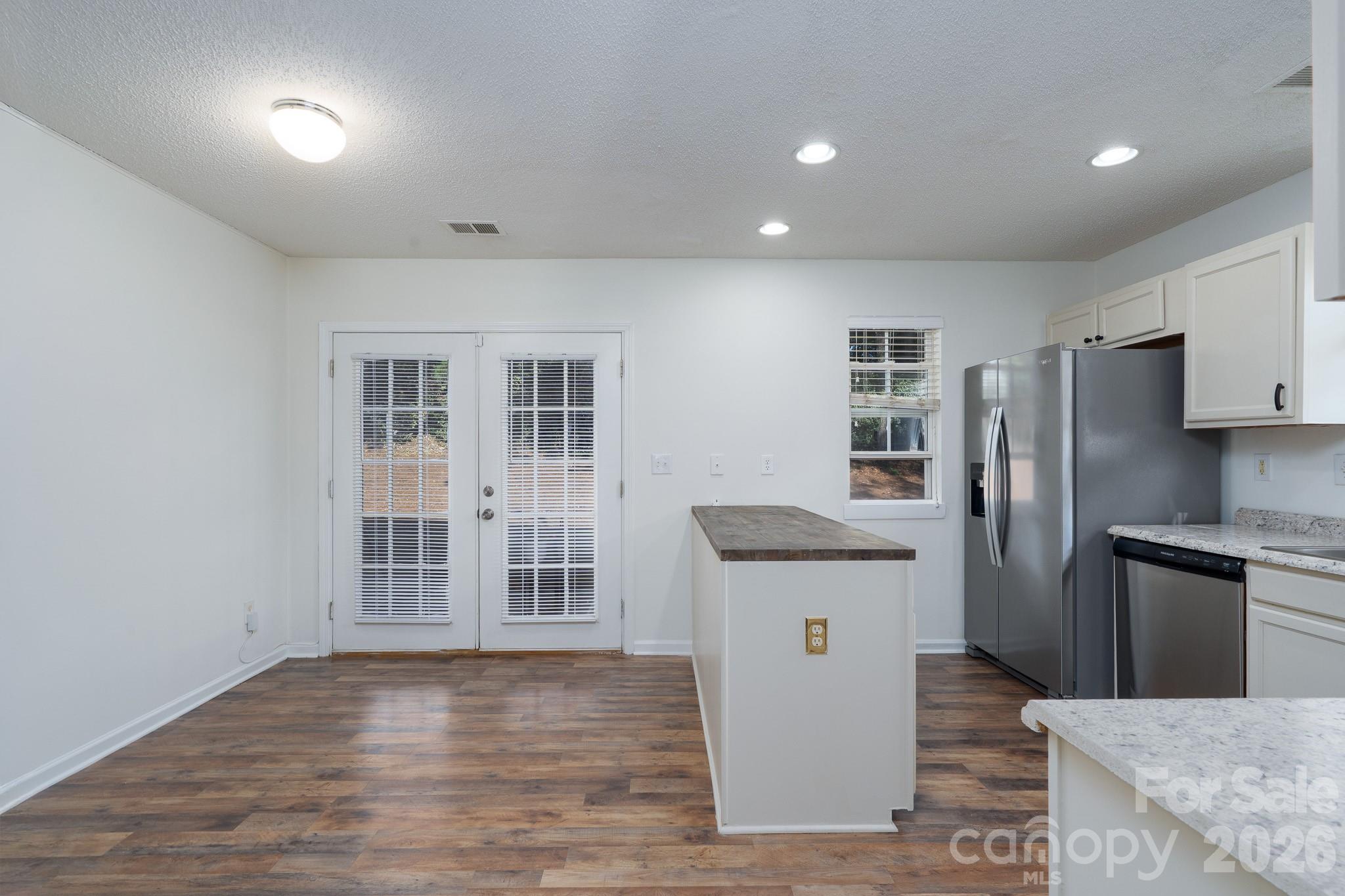 6491 Saint Bernard Way Property Photo 6