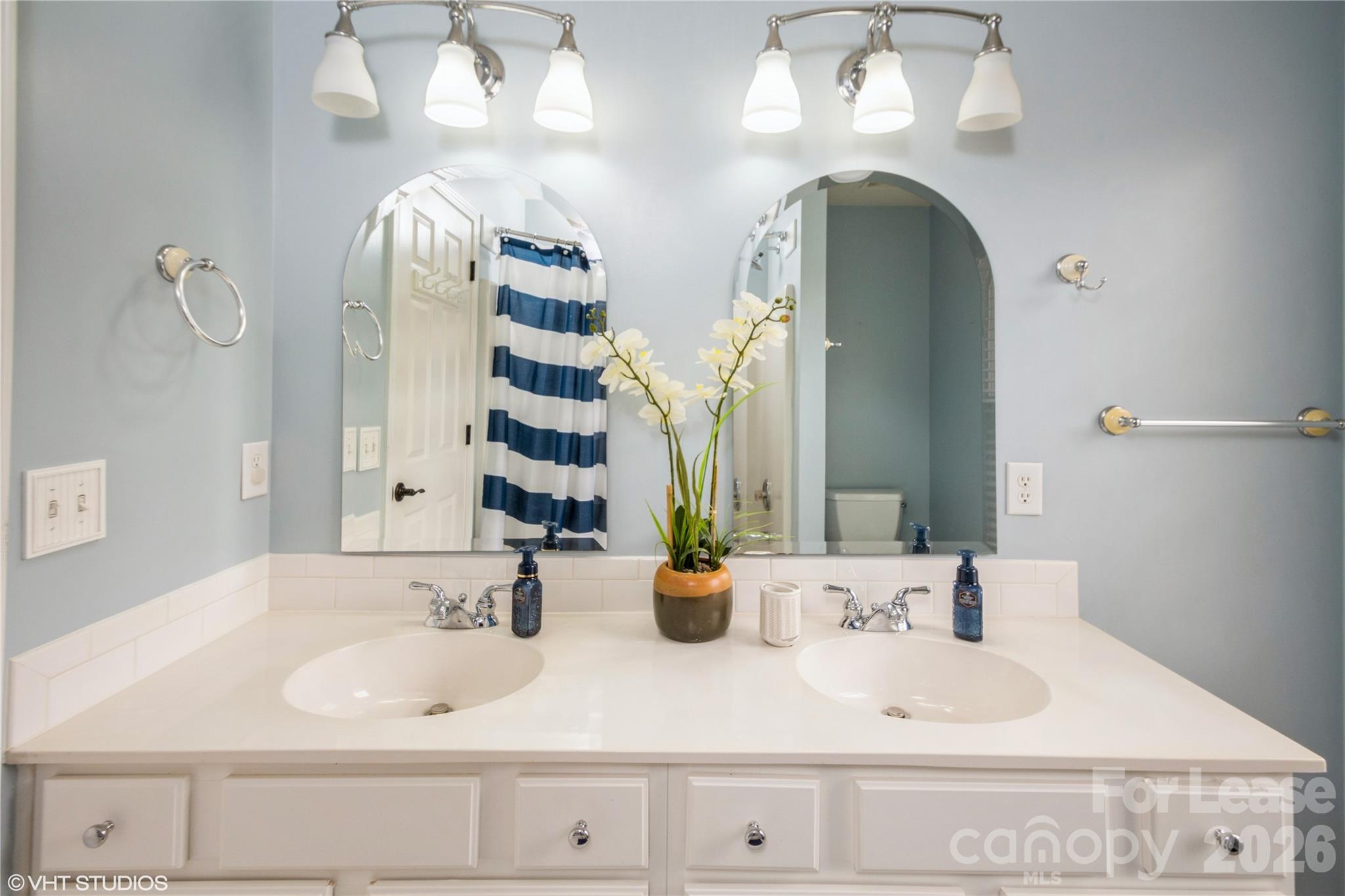 5743 Cambridge Bay Drive Property Photo 28