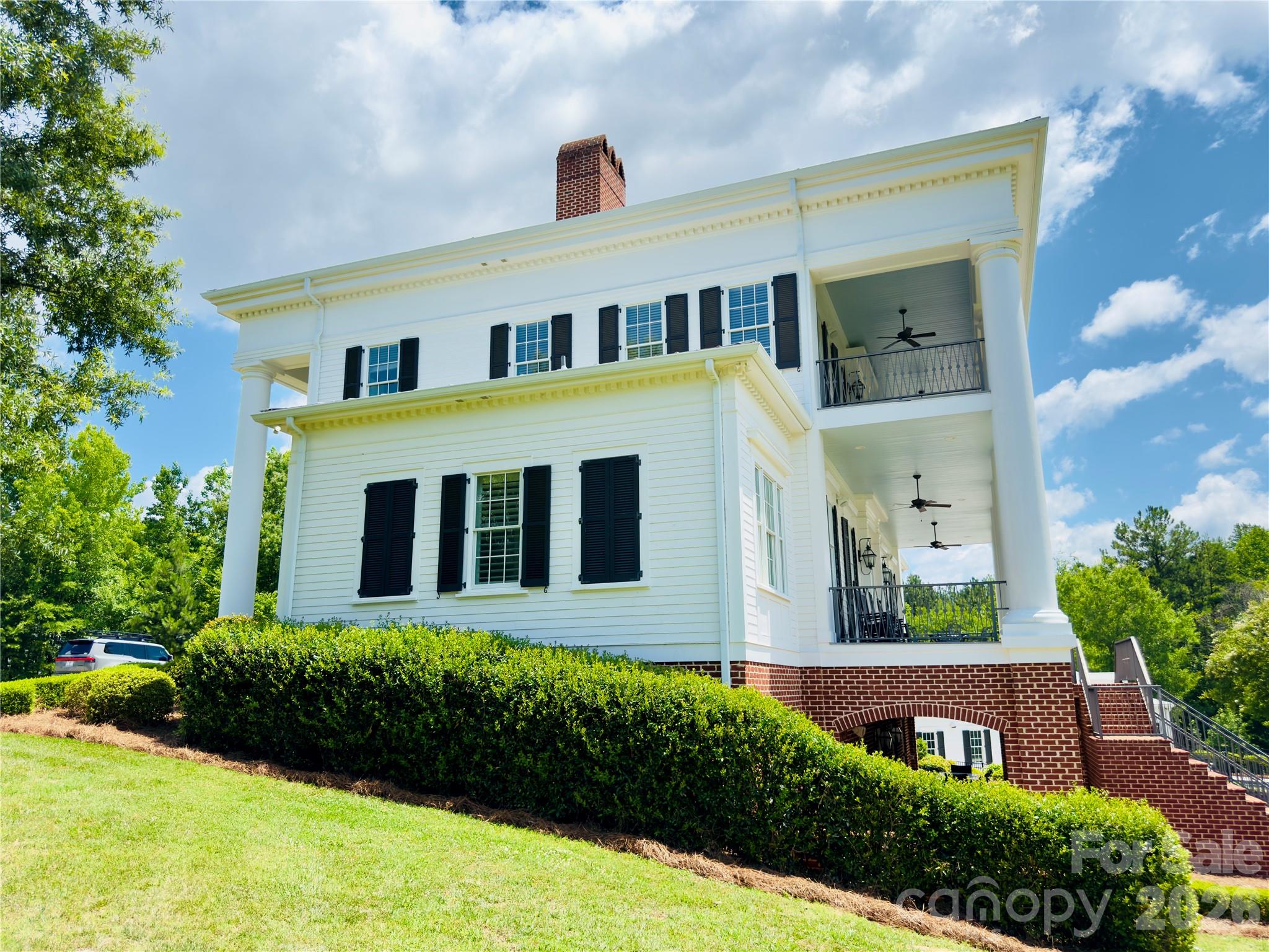 18632 Nantz Road Property Photo 8