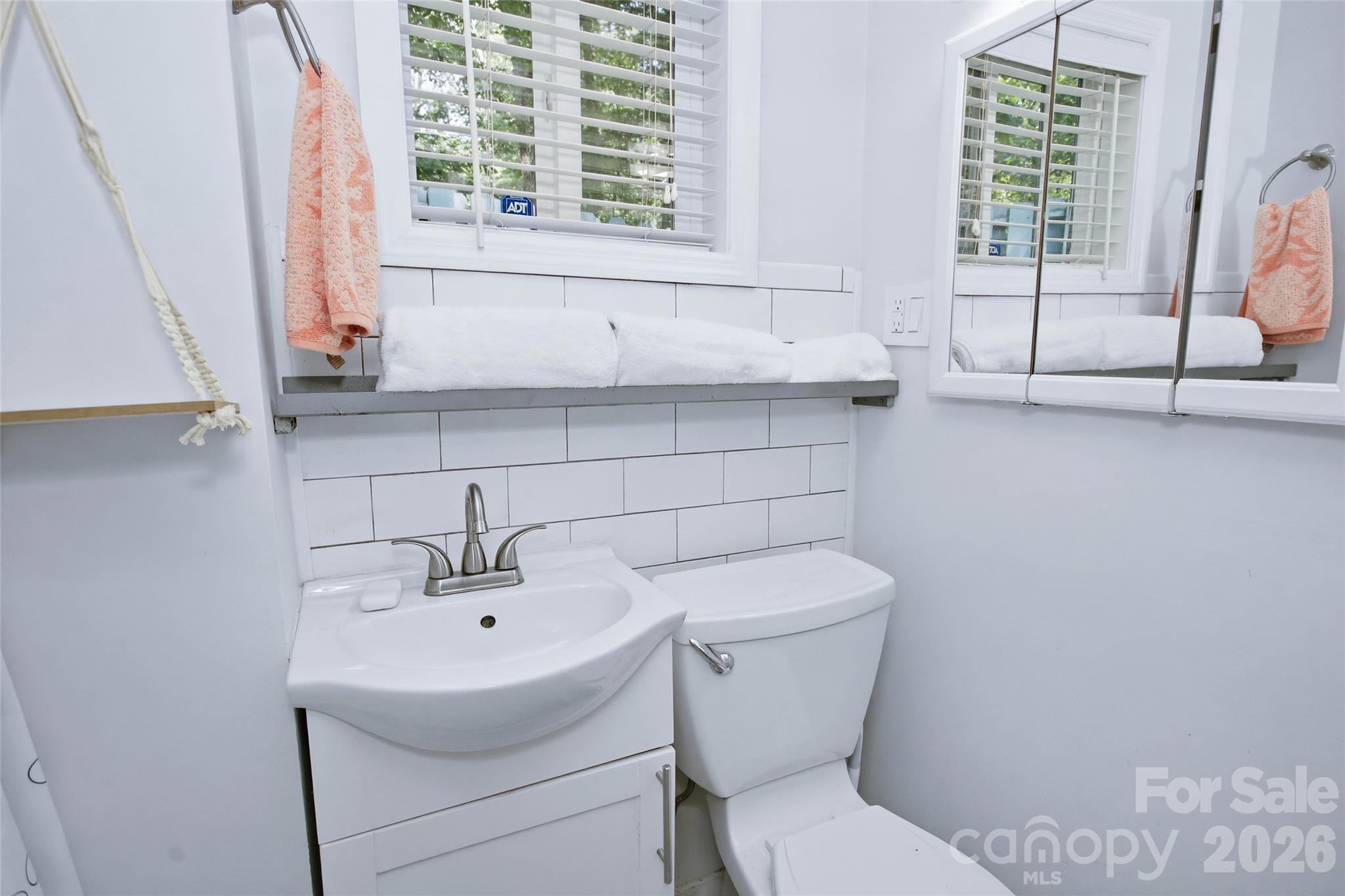 24 Rhododendron Drive Property Photo 16