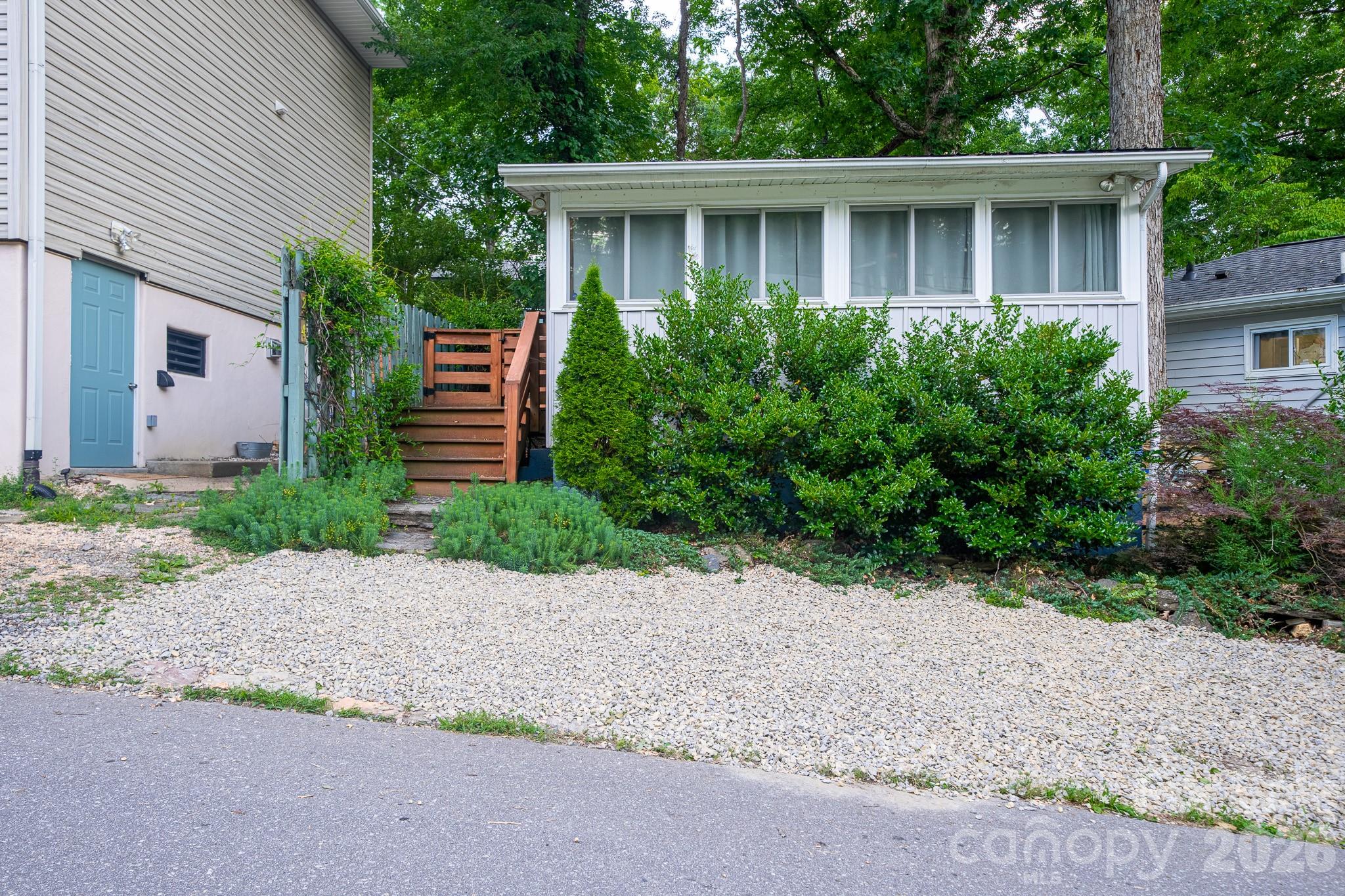 24 Rhododendron Drive Property Photo 23
