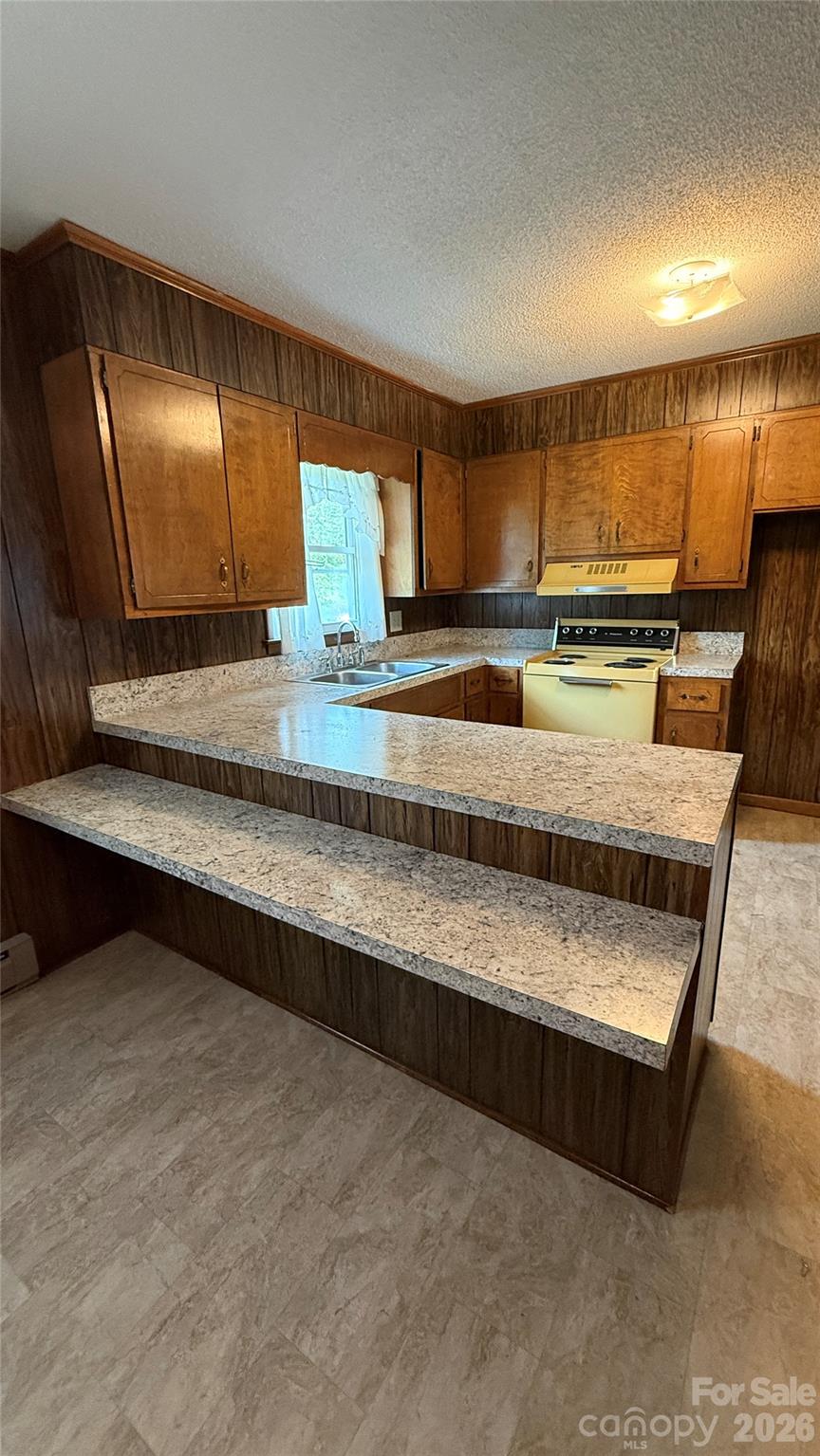 4072 Beach Road Property Photo 13