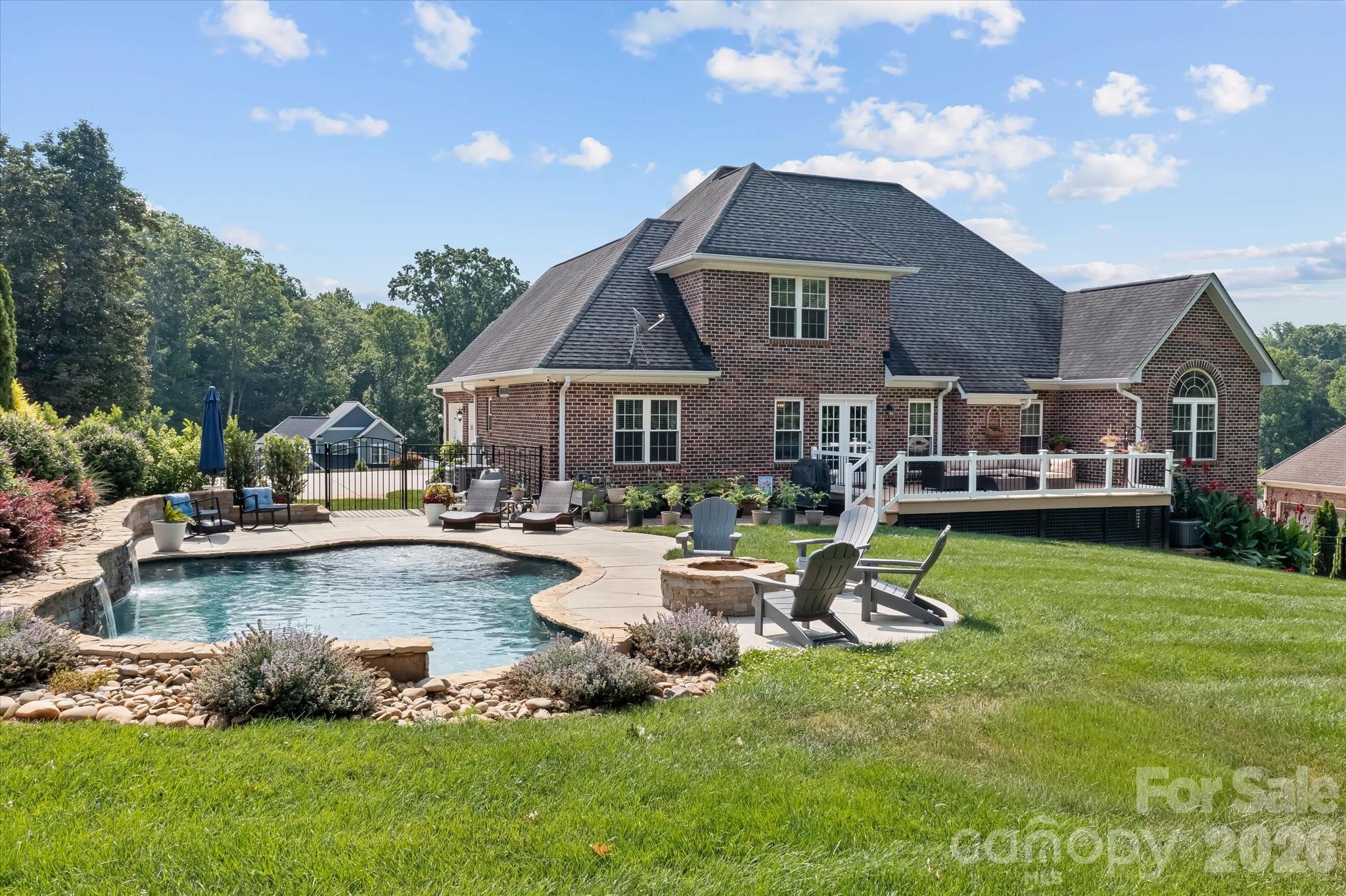 115 Orchard Farm Lane Property Photo 1