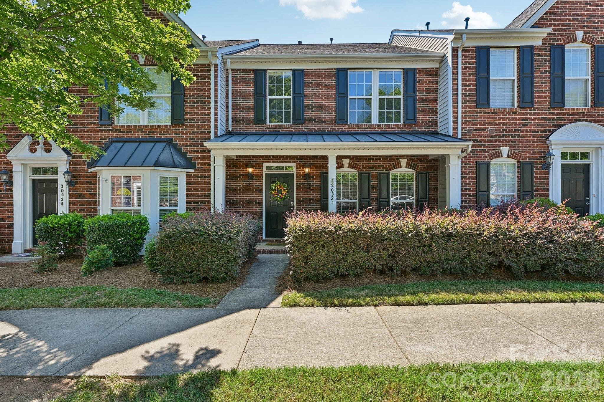 20524 Harbor View Drive Property Photo 1