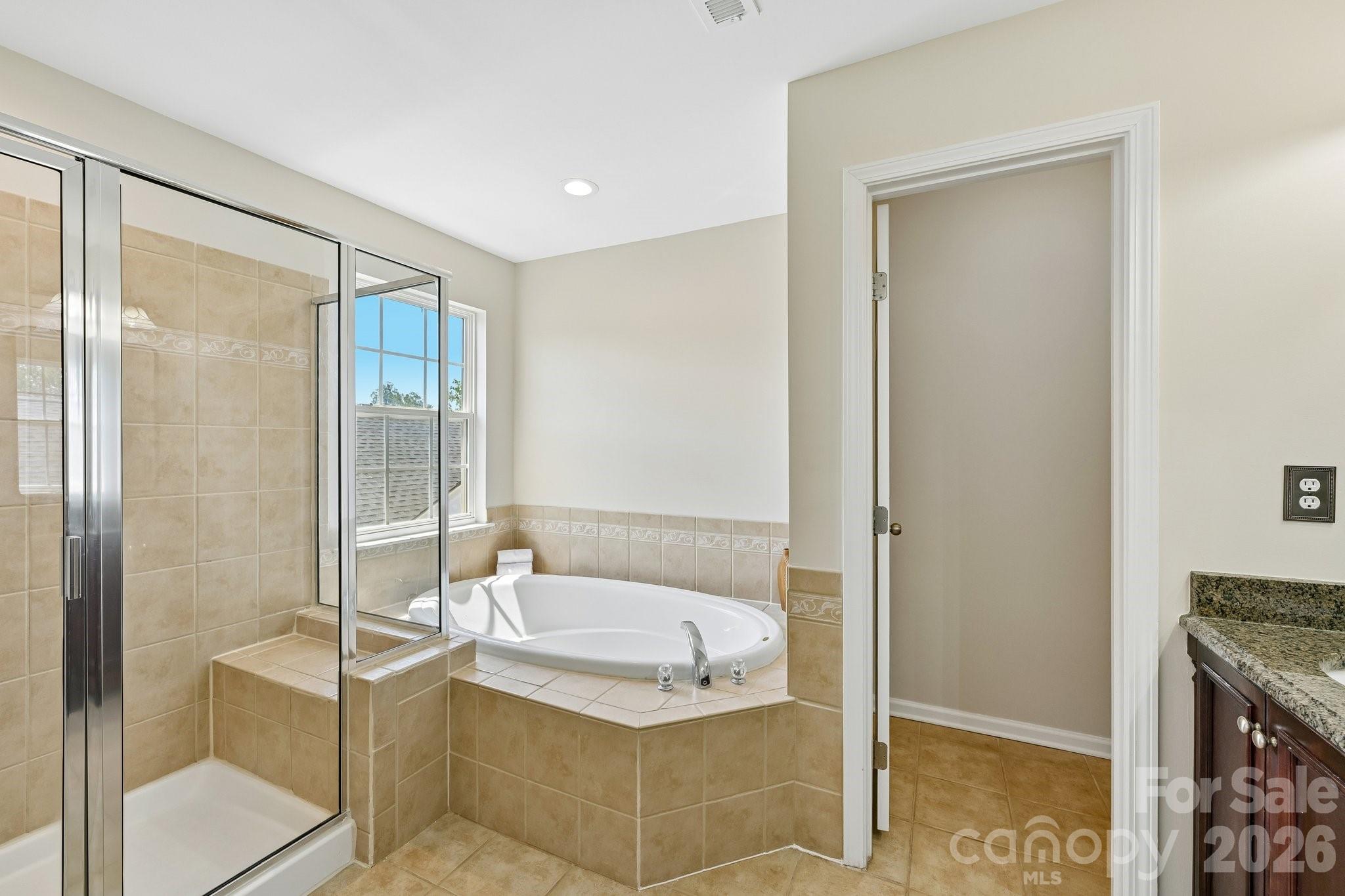 20524 Harbor View Drive Property Photo 15