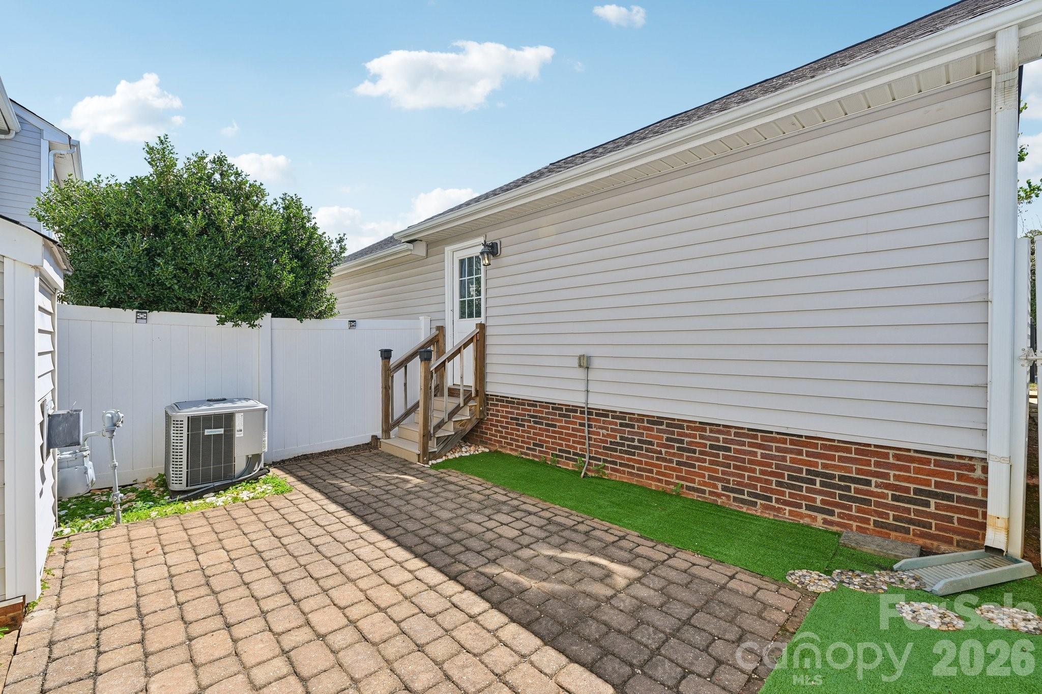 20524 Harbor View Drive Property Photo 24