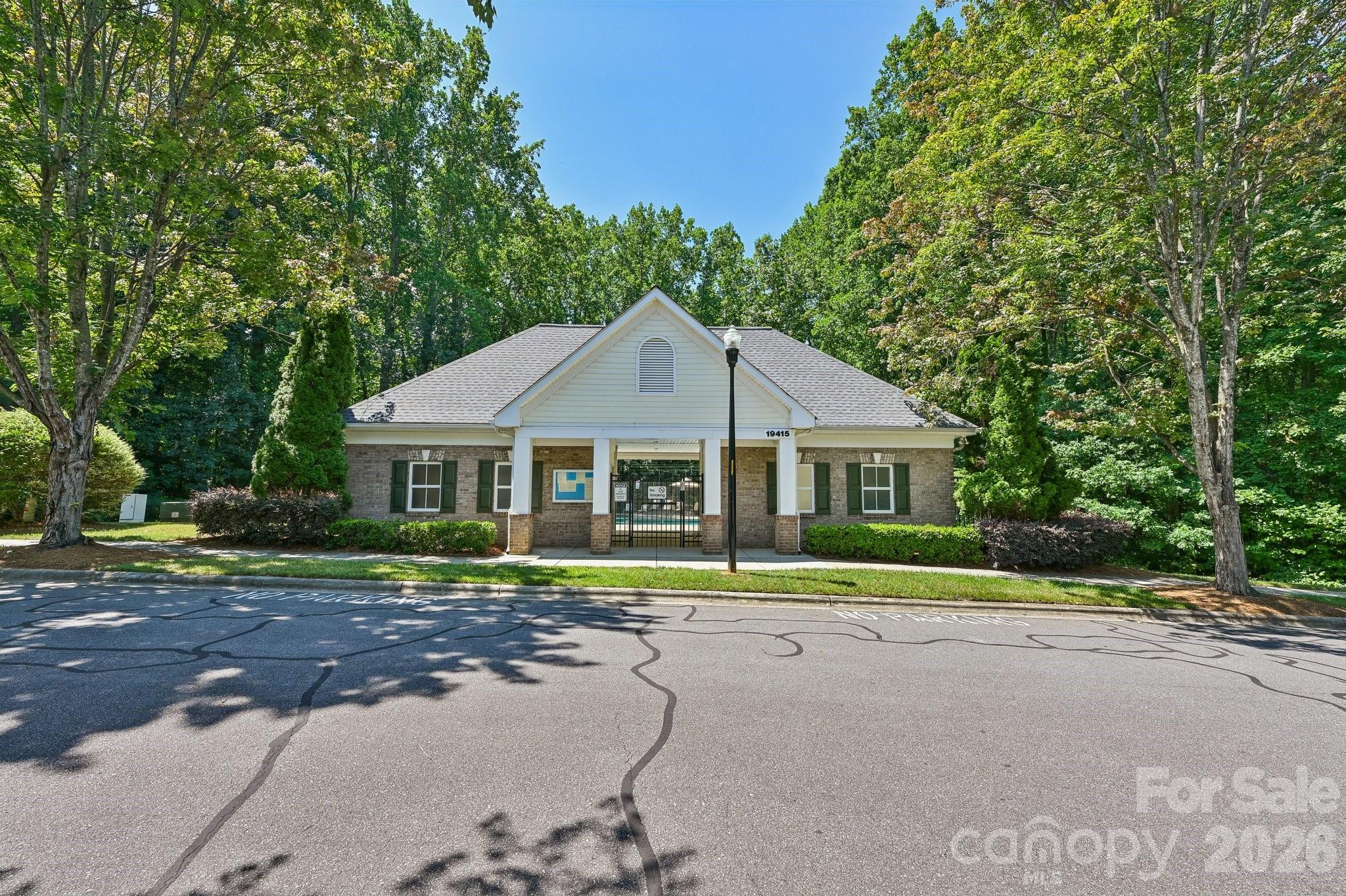 20524 Harbor View Drive Property Photo 28