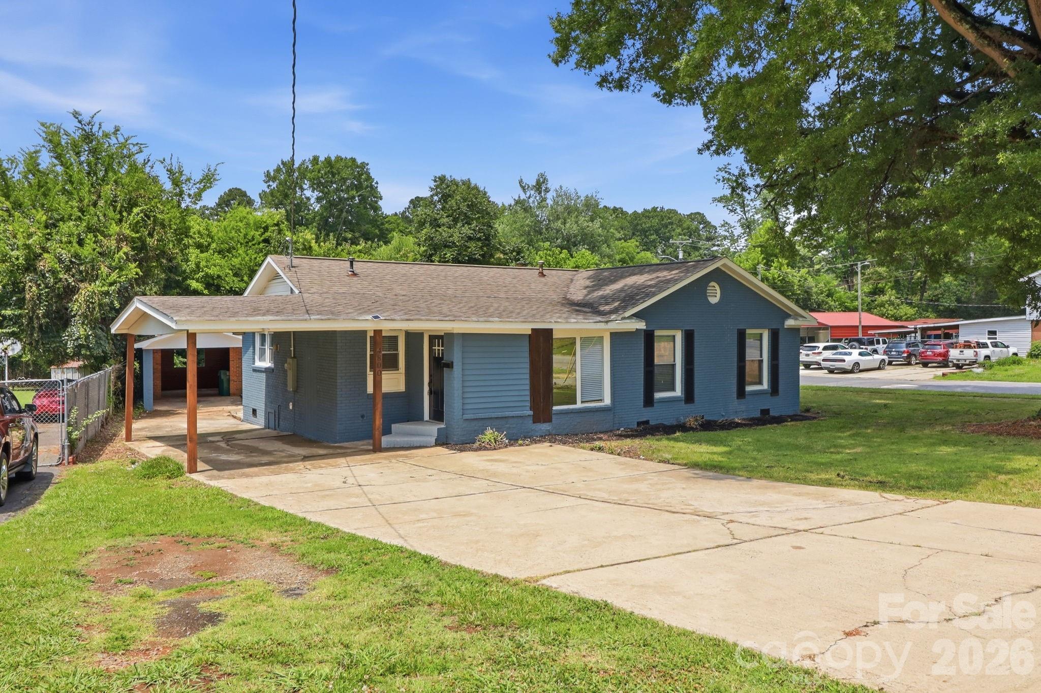 4800 Westridge Drive Property Photo 1