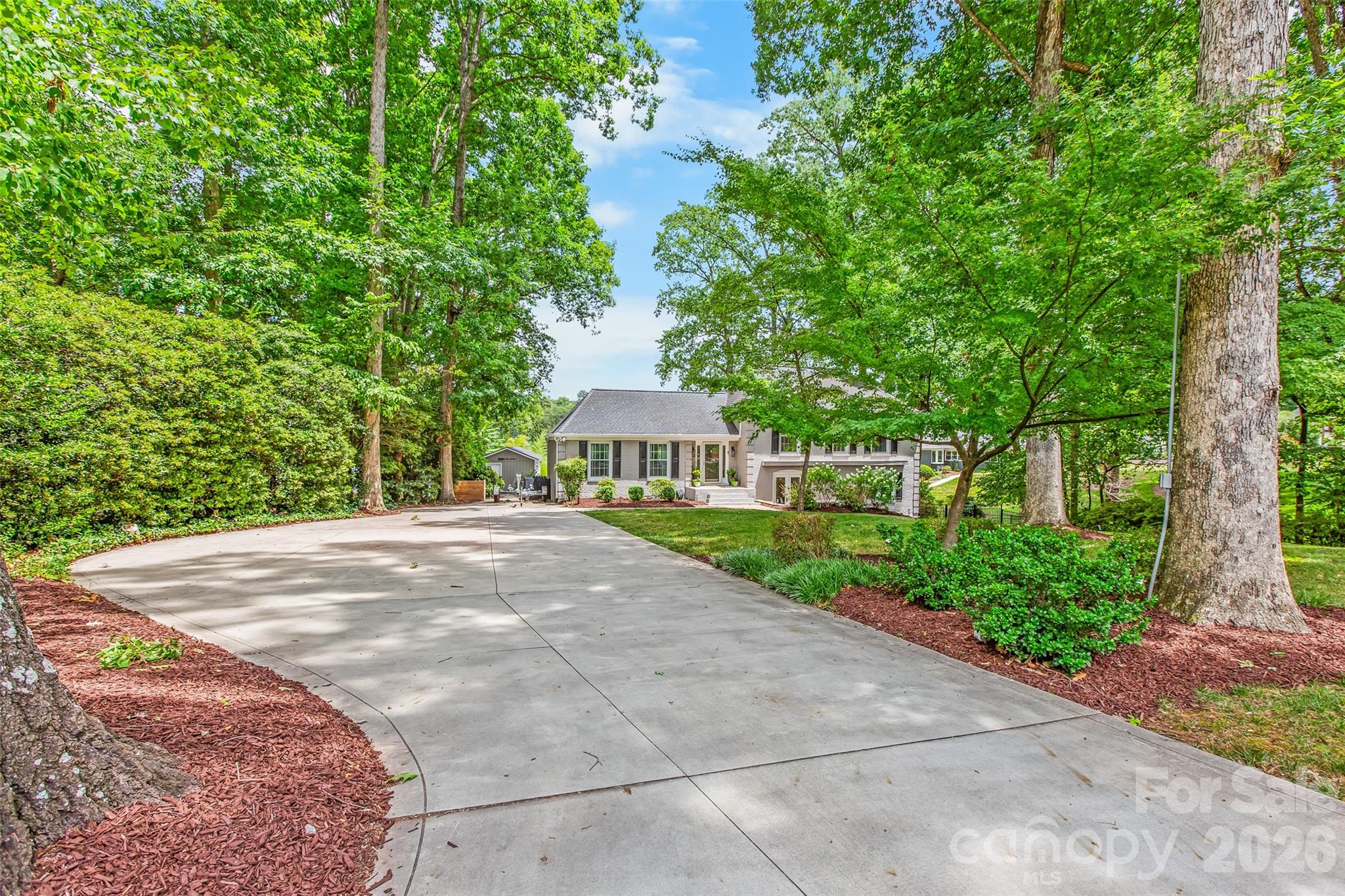 175 Woodstream Circle Property Photo 4