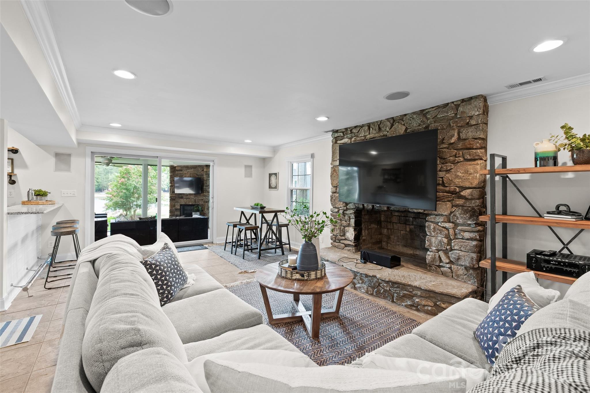 175 Woodstream Circle Property Photo 11