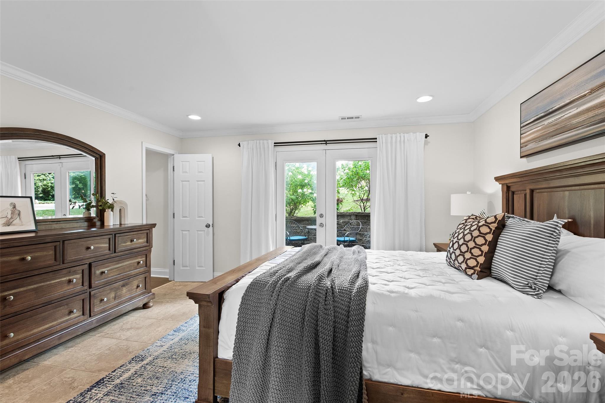 175 Woodstream Circle Property Photo 14