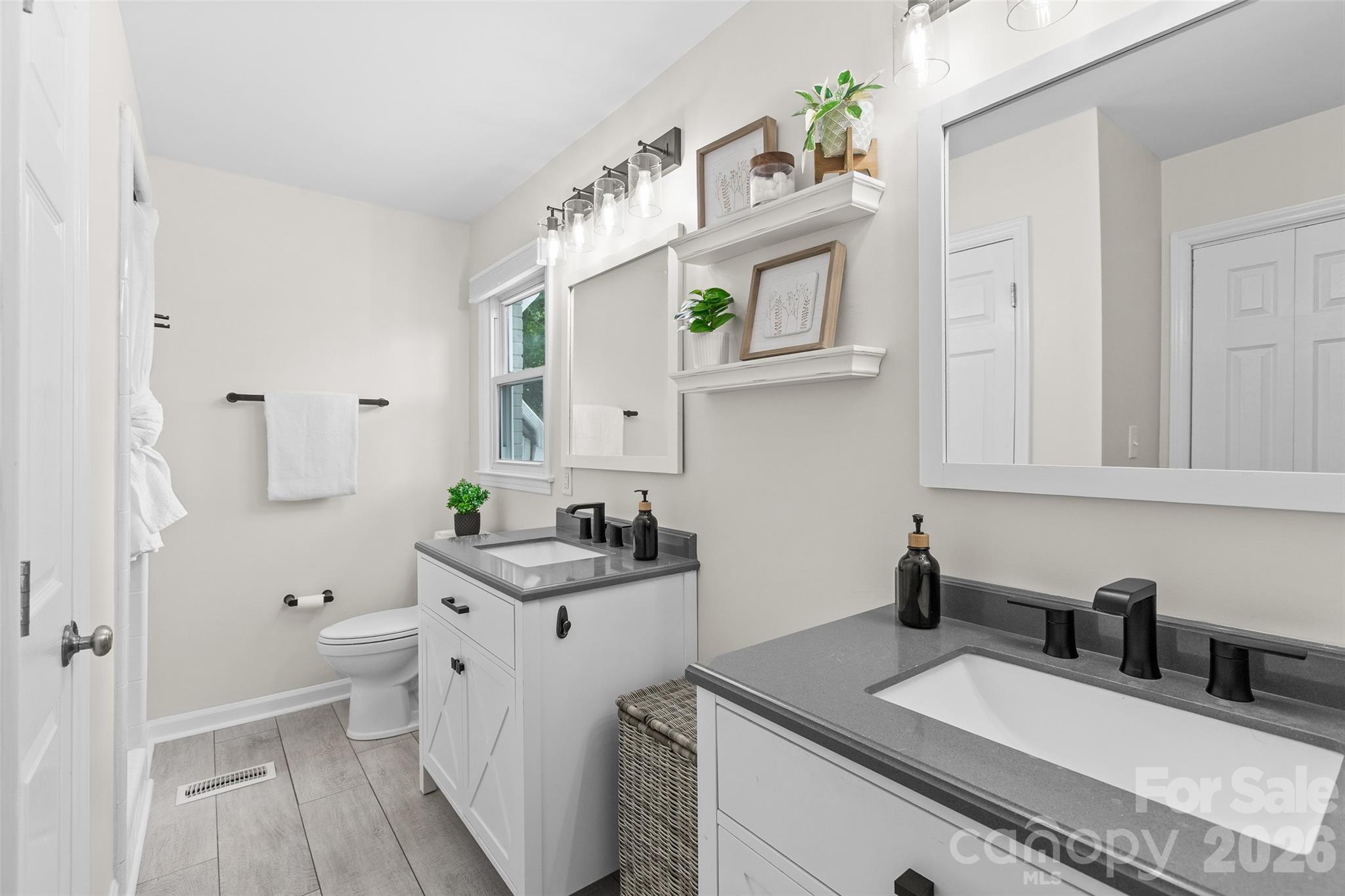 175 Woodstream Circle Property Photo 18