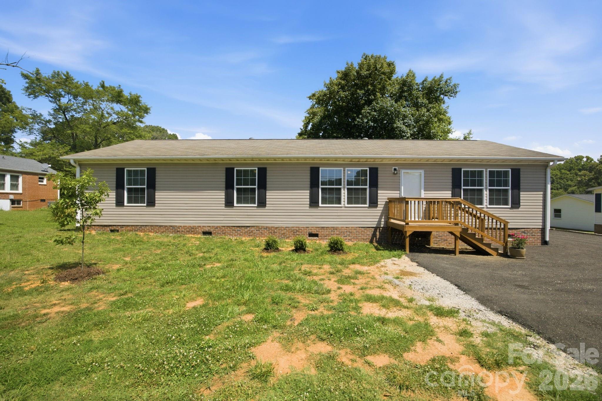 988 Mount Ulla Highway Property Photo 1