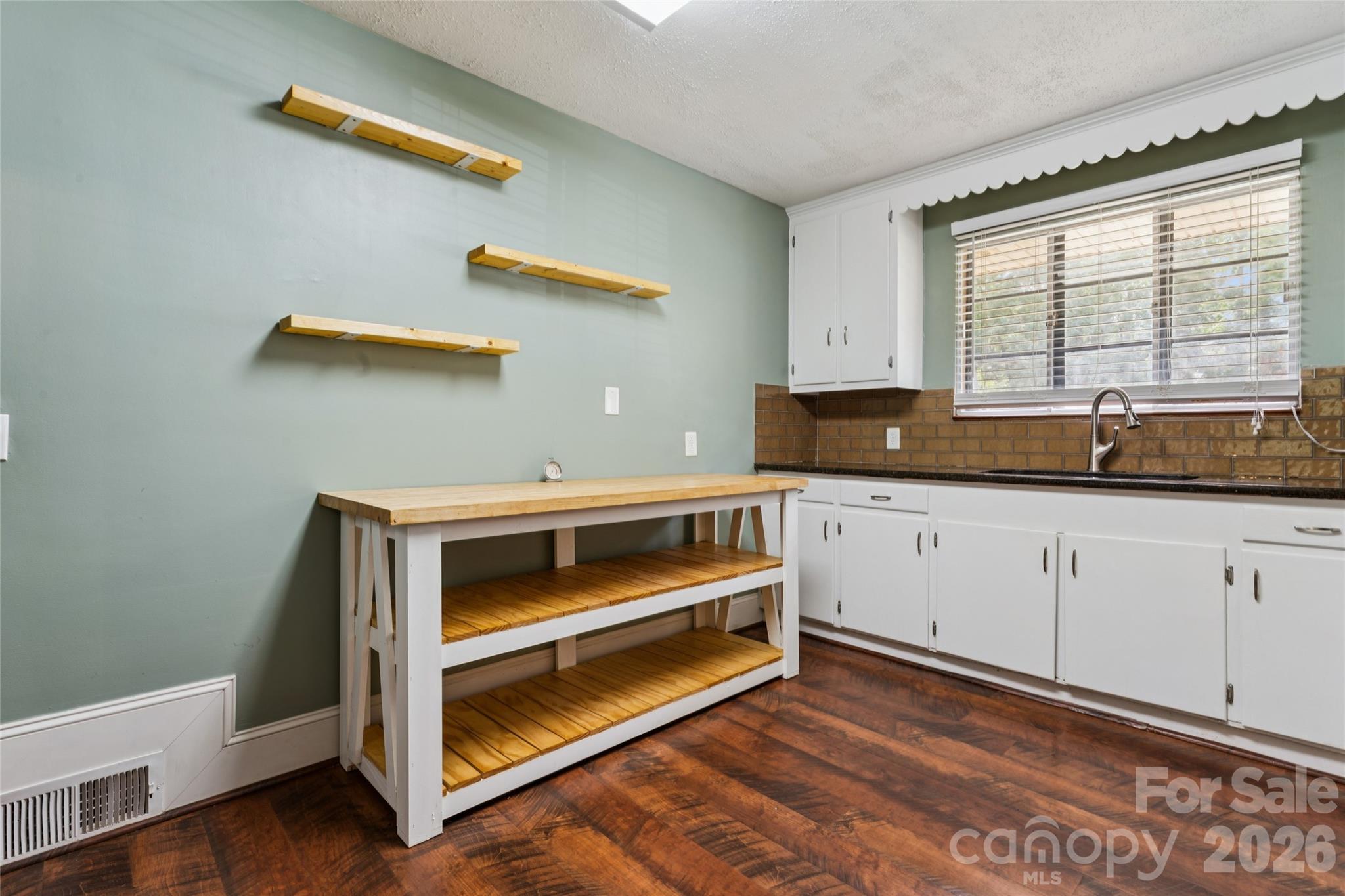 116 Maye Street Property Photo 9
