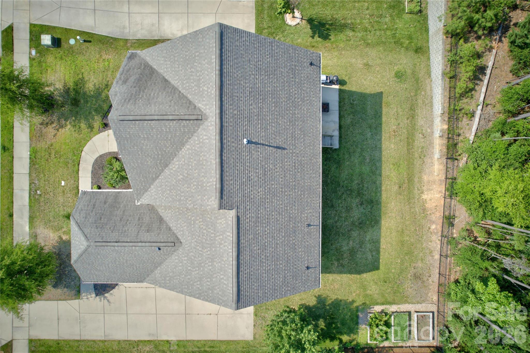 366 Hampton Trail Drive Property Photo 48