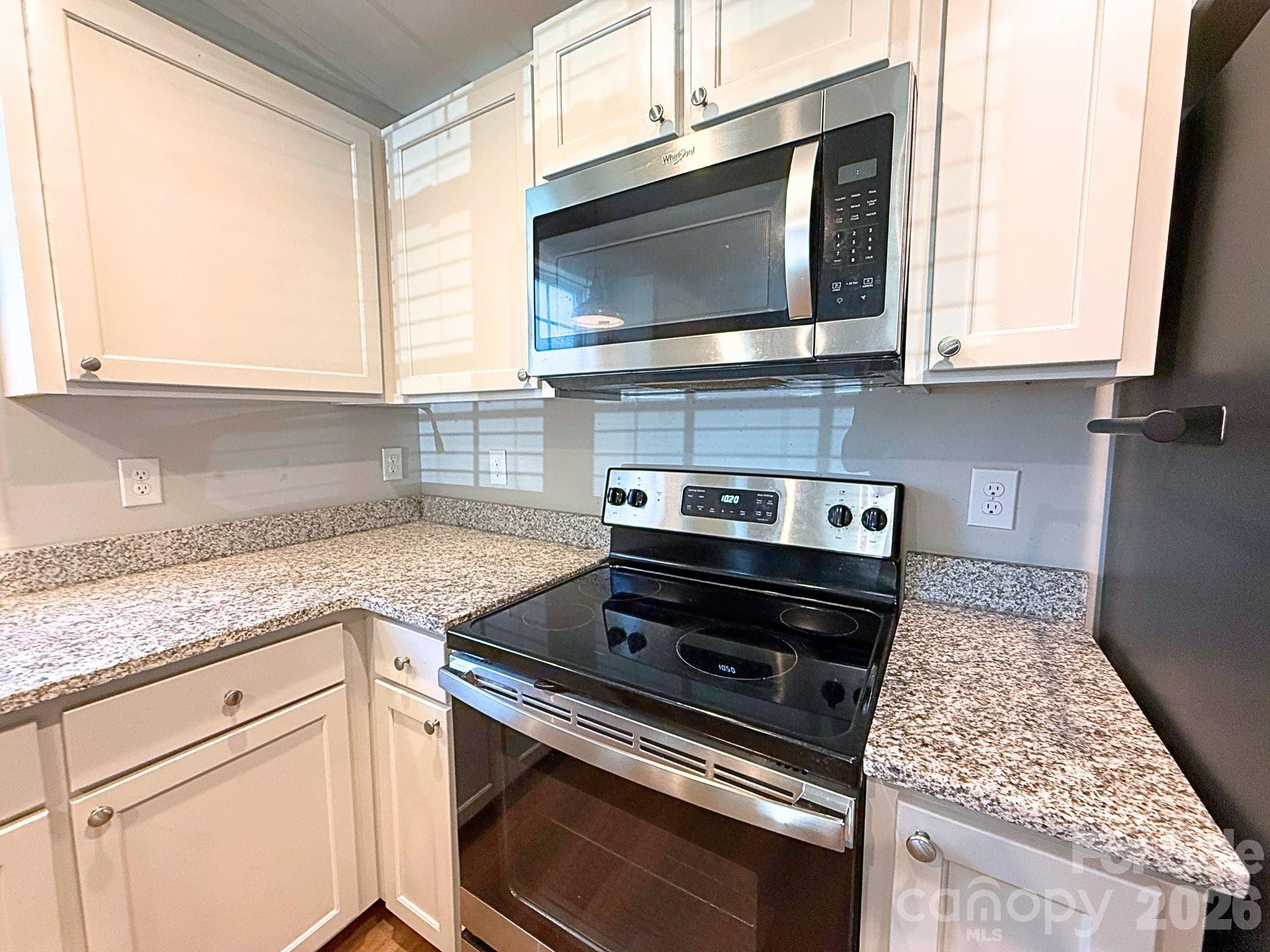 521 Johnson Street Property Photo 10