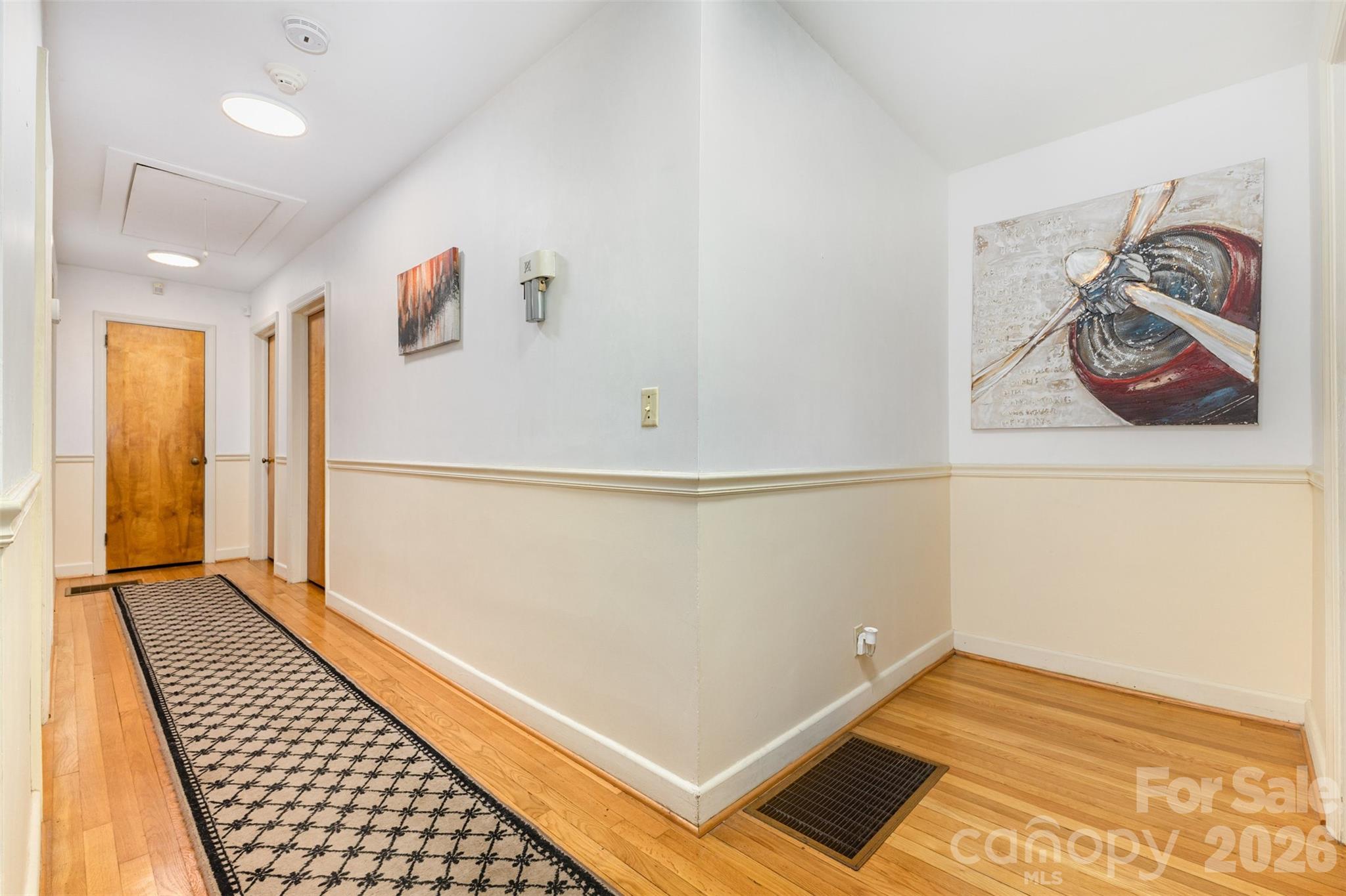 100 Ruby Lane Property Photo 3