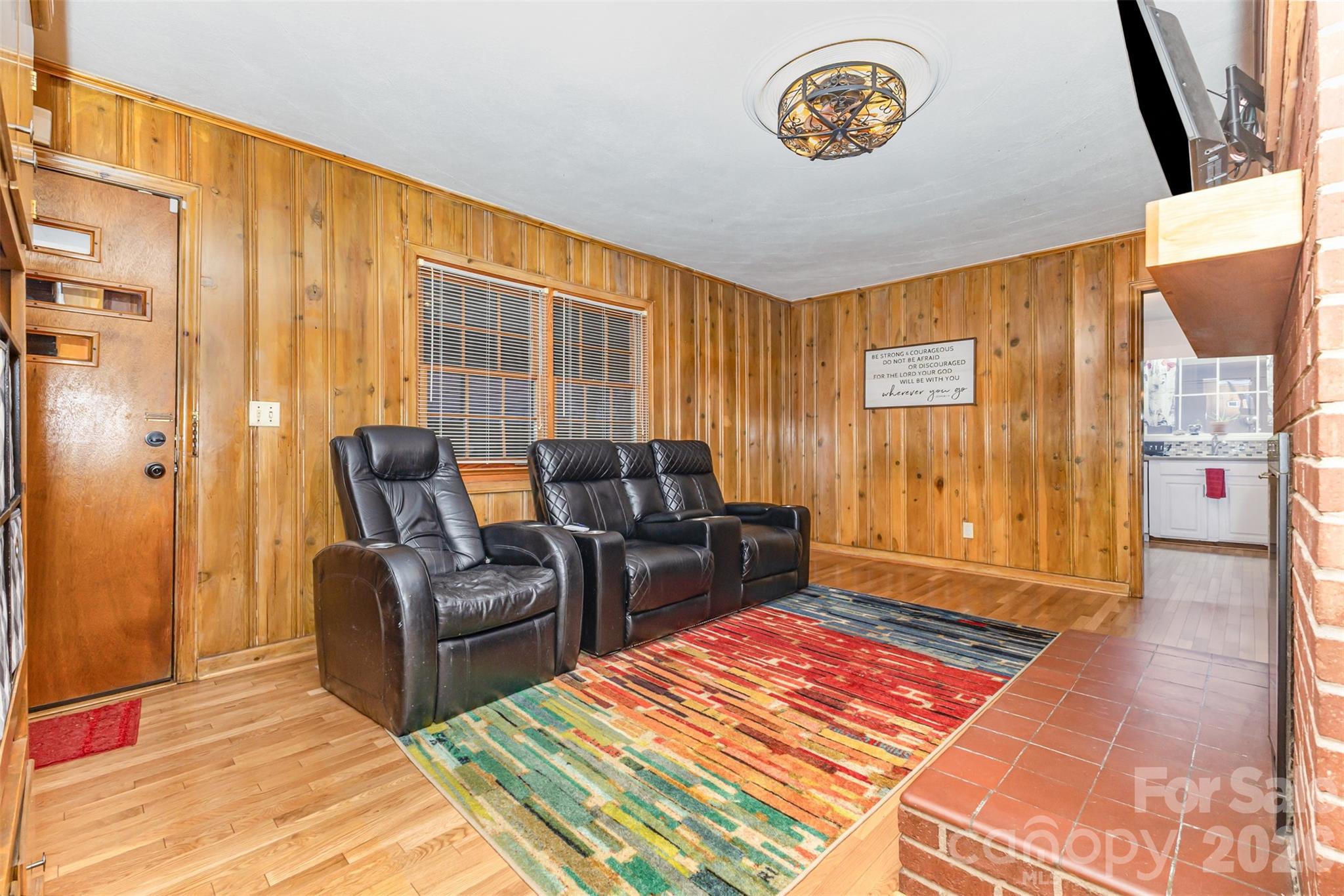 100 Ruby Lane Property Photo 10