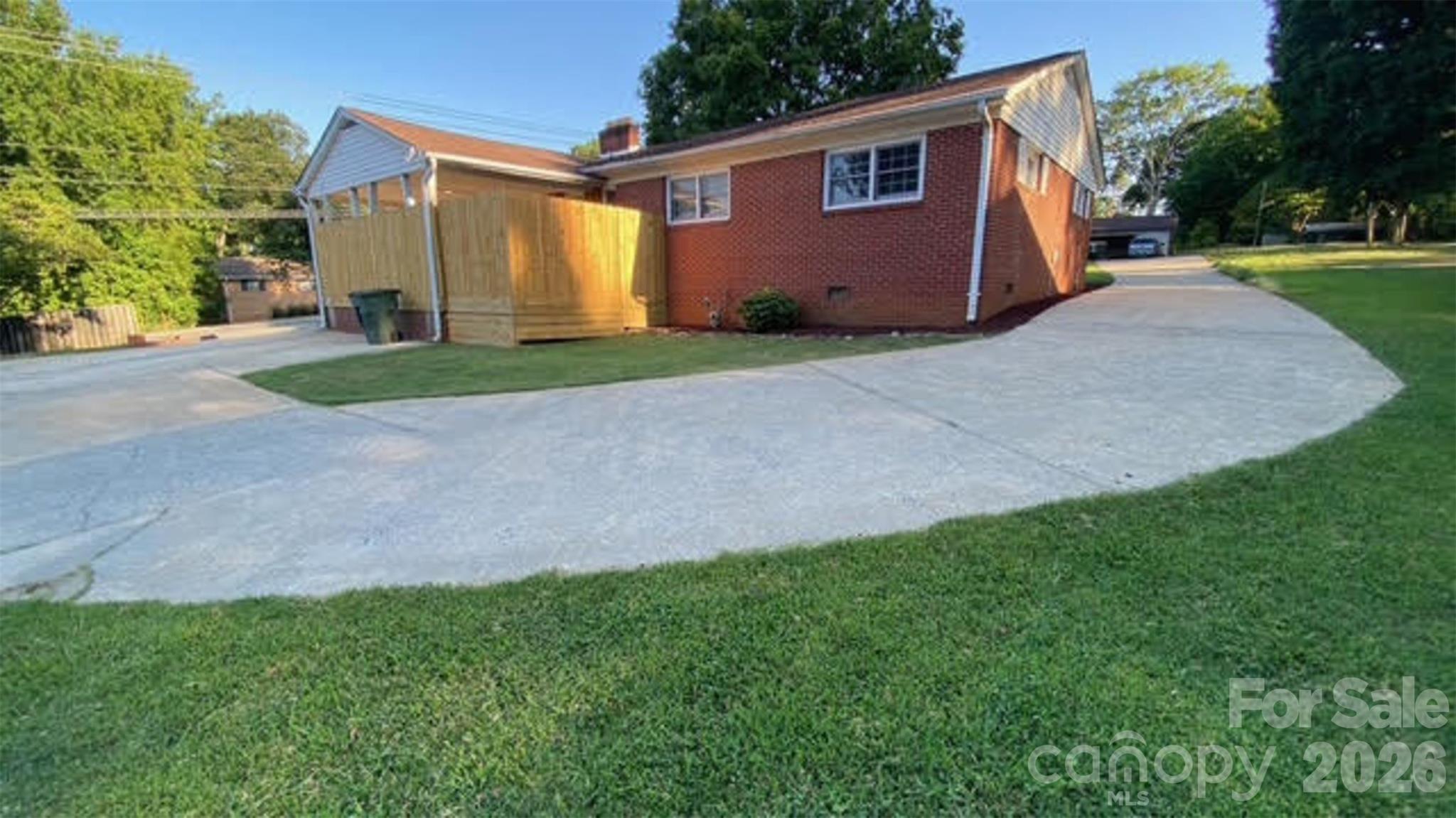 100 Ruby Lane Property Photo 26