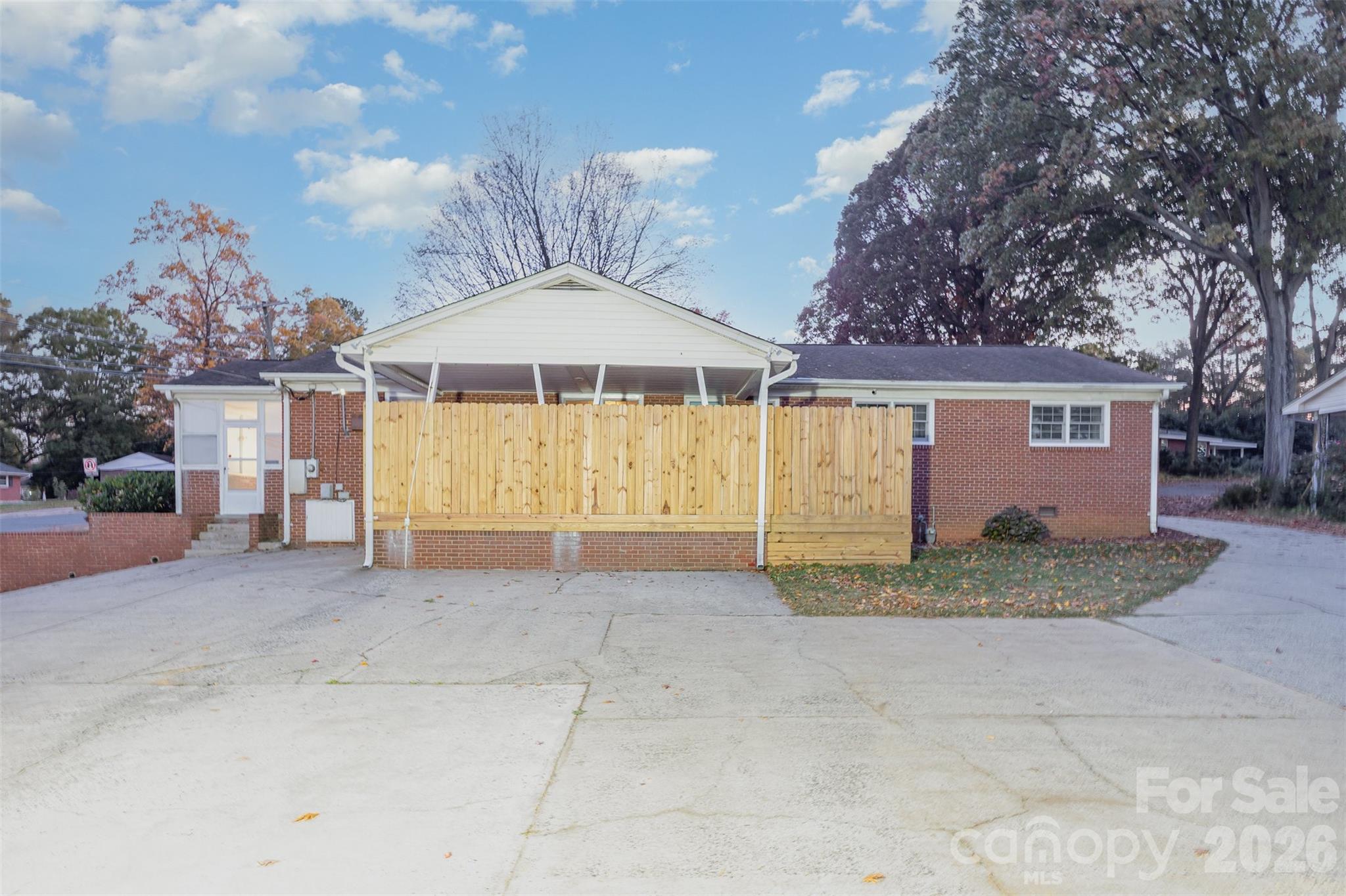 100 Ruby Lane Property Photo 28