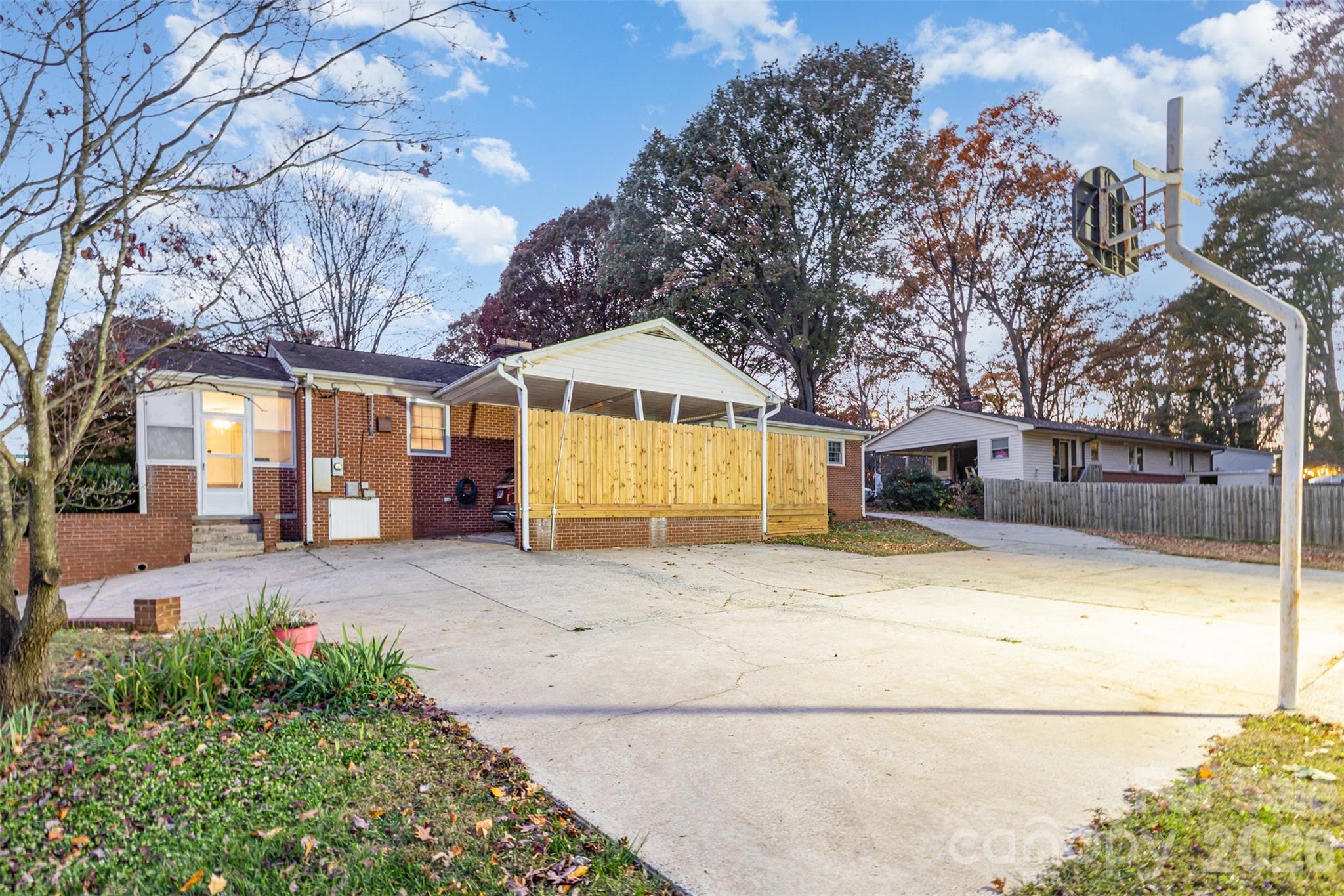 100 Ruby Lane Property Photo 29