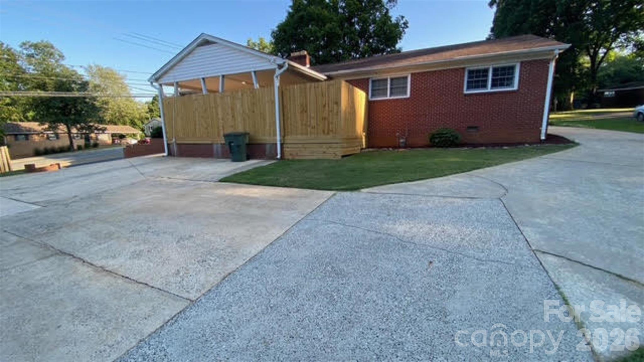 100 Ruby Lane Property Photo 32