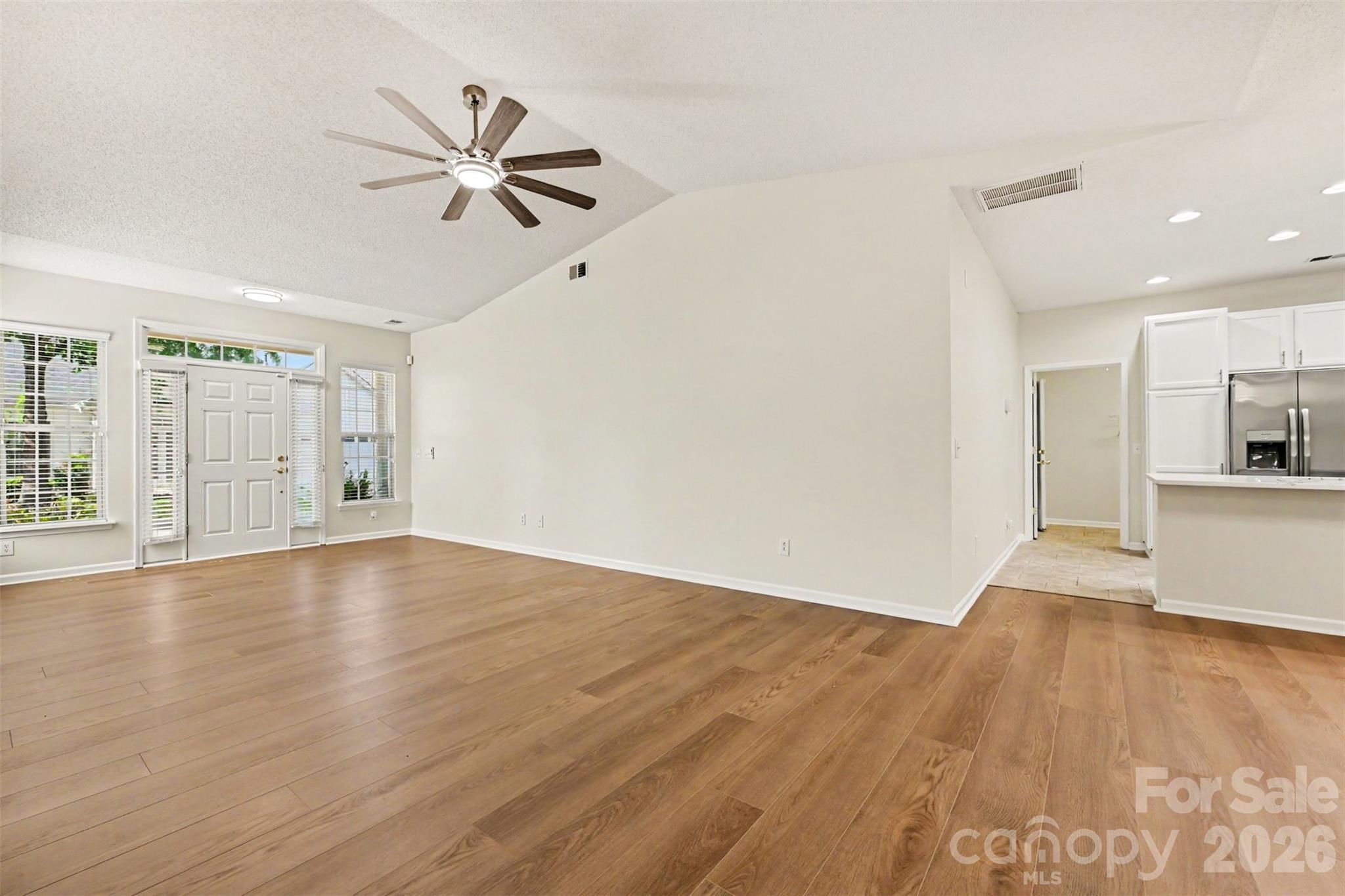 12114 Groth Court Property Photo 7