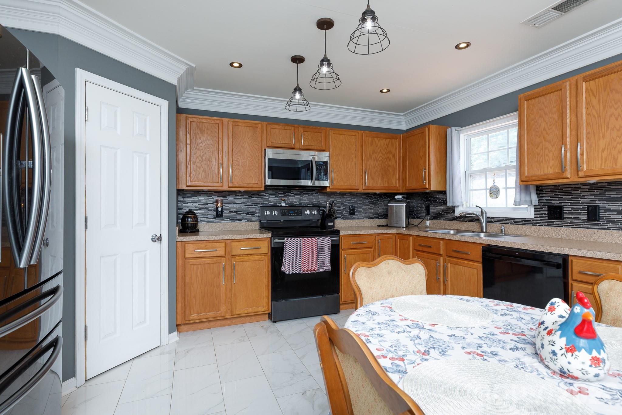 11 Weatherfield Drive Property Photo 8