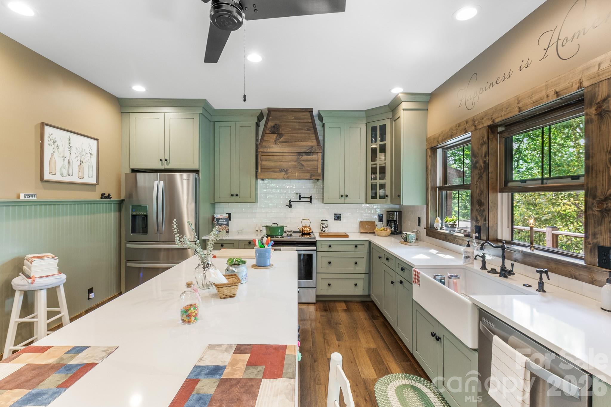 1009 Larkspur Trail Property Photo 6