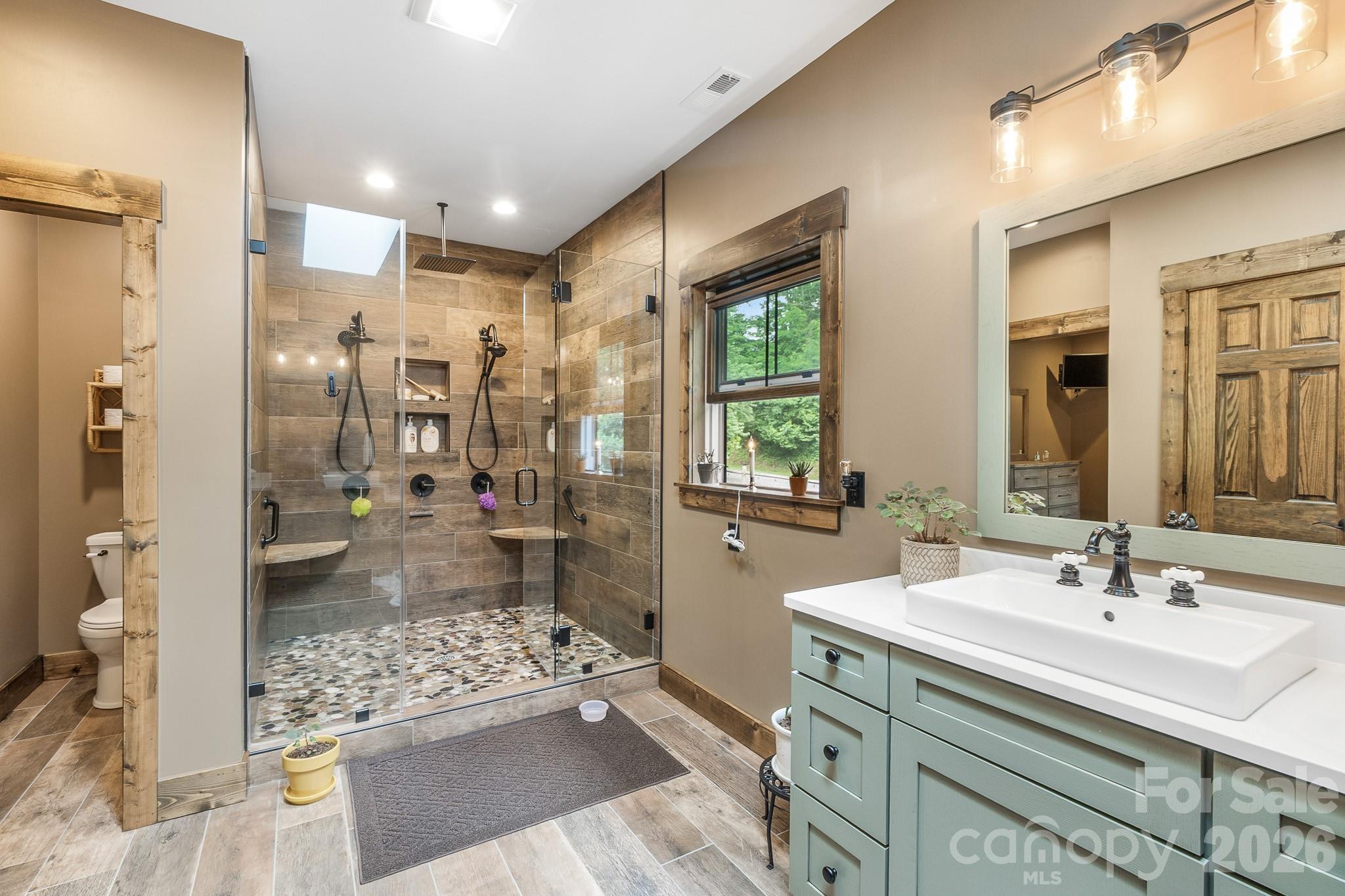 1009 Larkspur Trail Property Photo 15