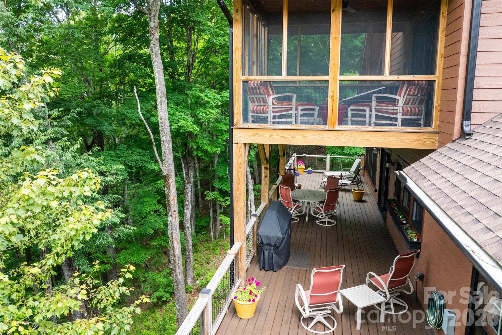 1009 Larkspur Trail Property Photo 27