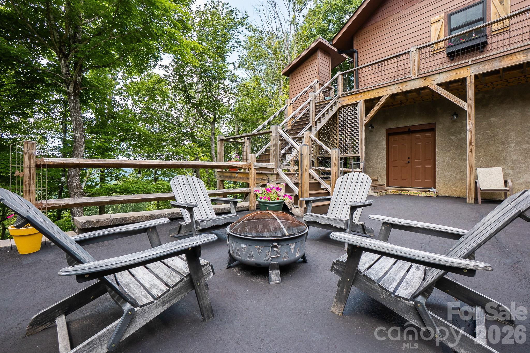 1009 Larkspur Trail Property Photo 29