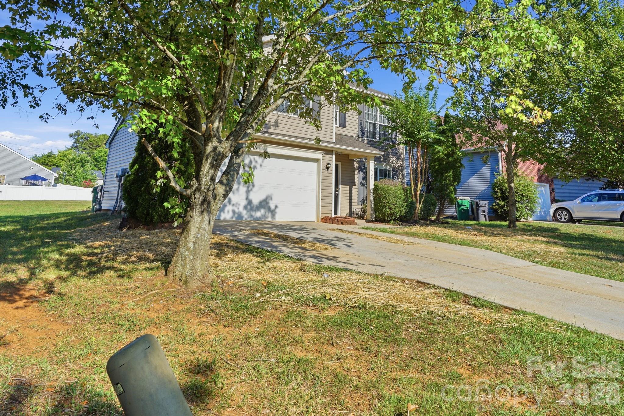 1528 Harland Street Property Photo 2