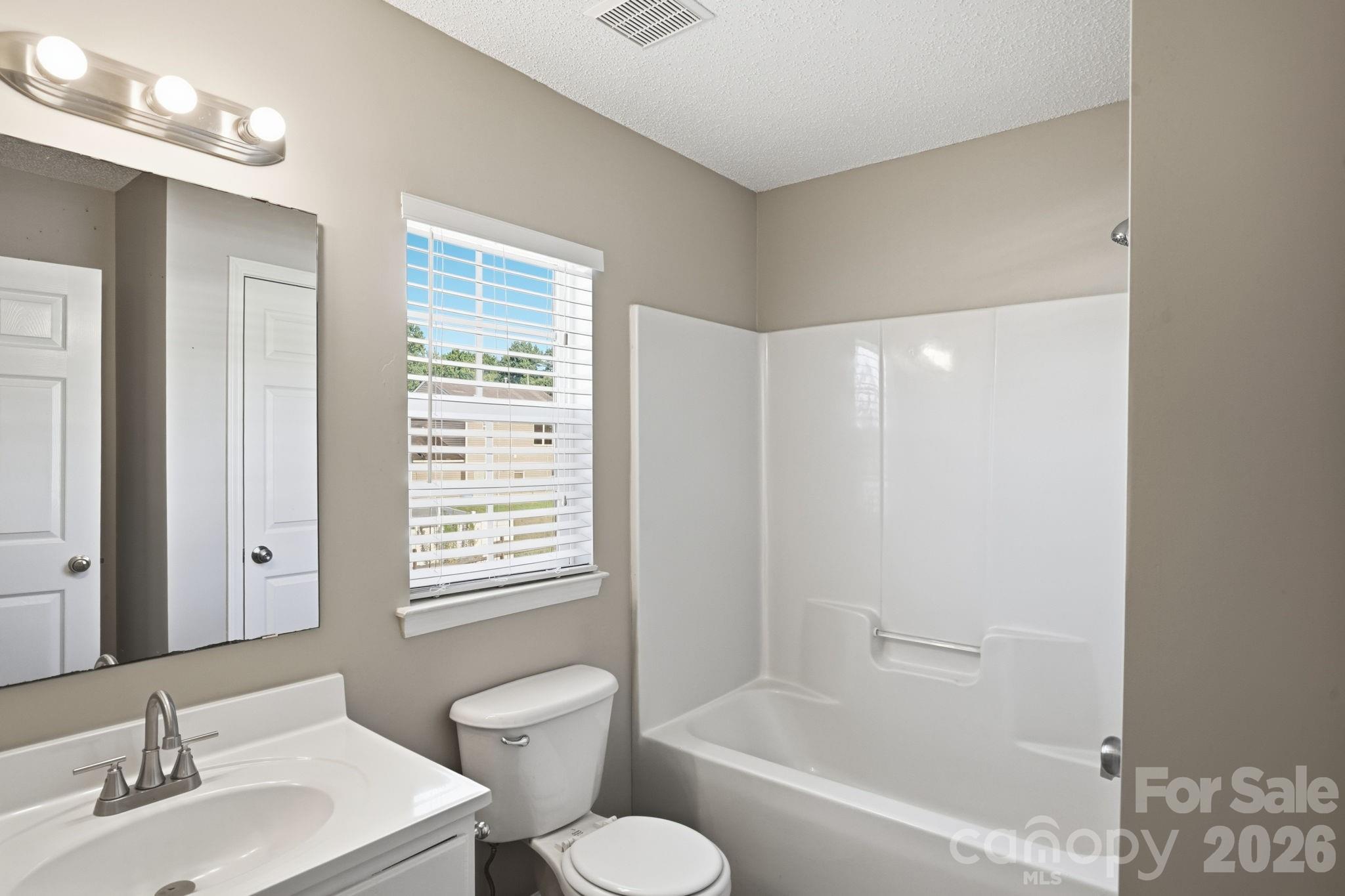 1528 Harland Street Property Photo 26