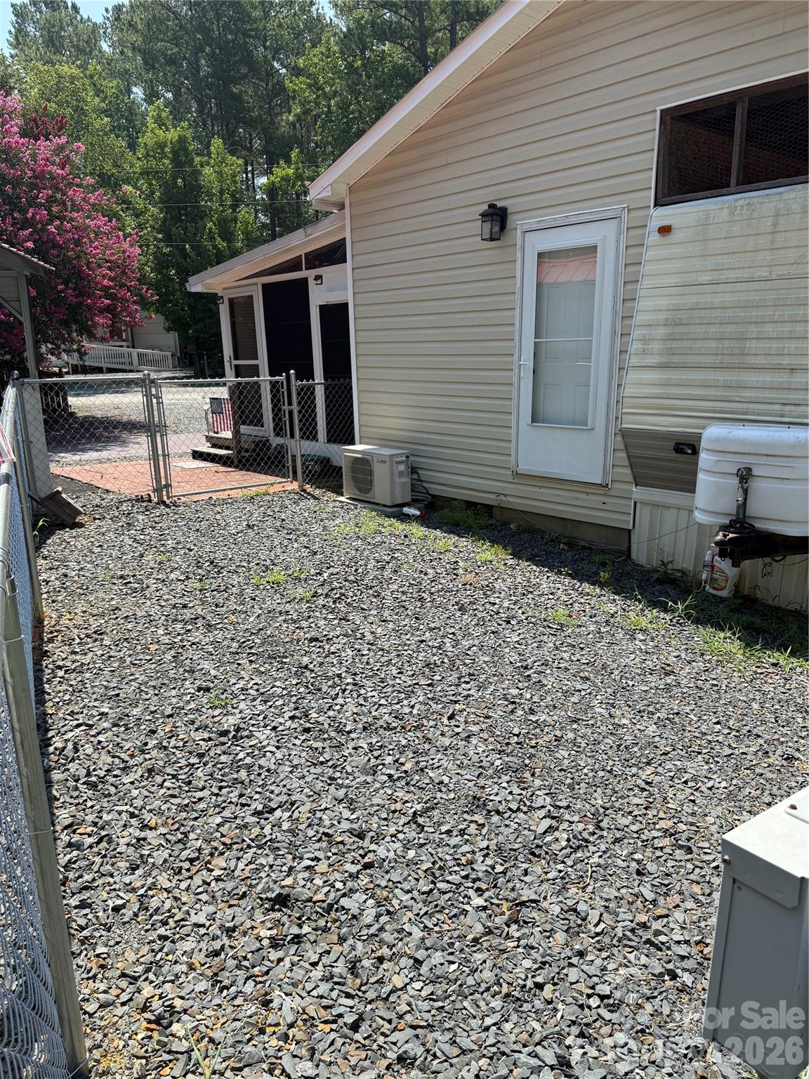 106 Anchor Court H93 Property Photo 46