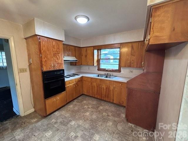 3196 Westview Street Property Photo 6