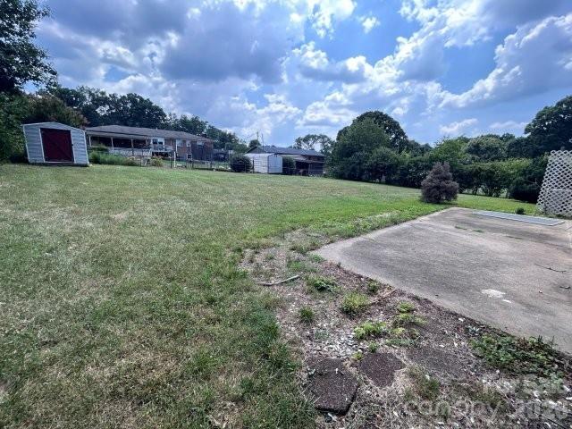 3196 Westview Street Property Photo 22