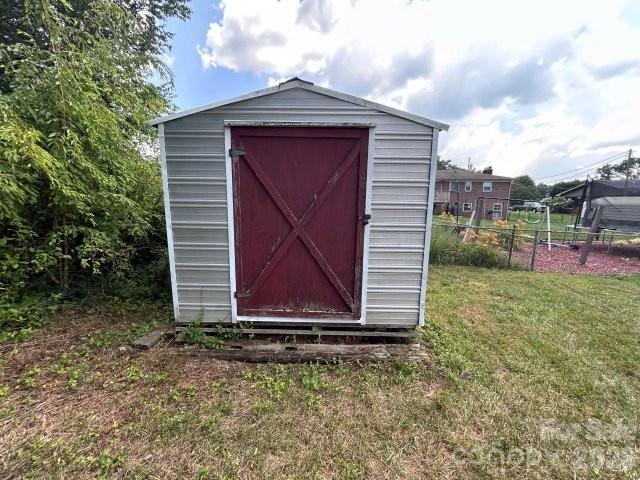 3196 Westview Street Property Photo 24